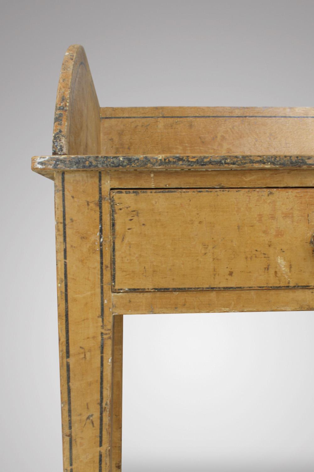 Regency Period Original Painted Pine Side Table In Good Condition In Shustoke, GB
