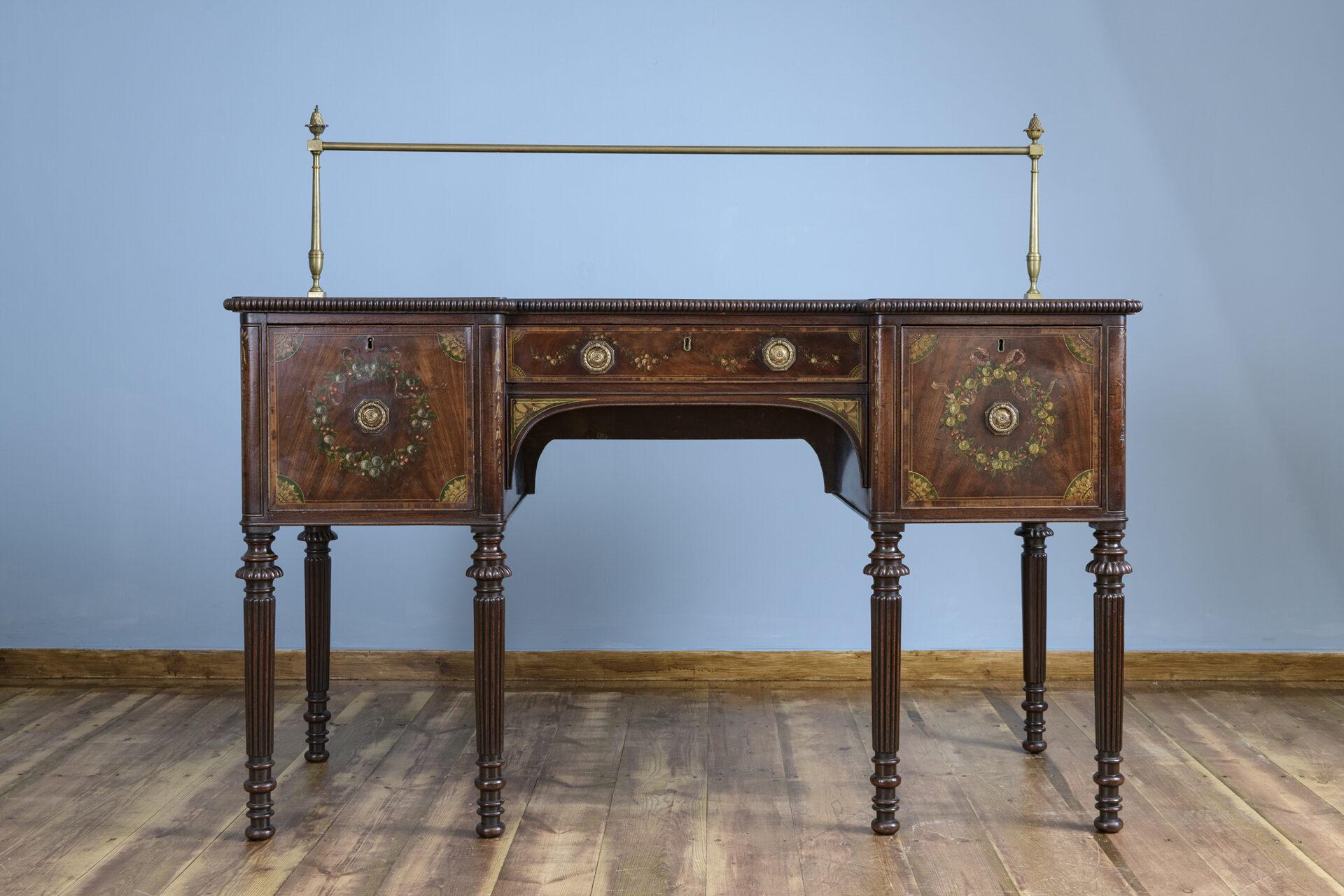 Credenza dipinta di epoca Regency George Seddon & Sons in vendita 3