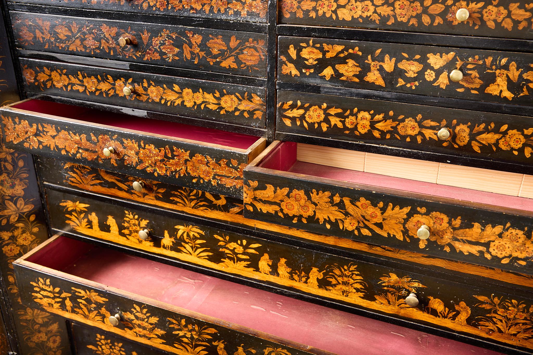 Rare Regency  Cabinet de collection de plumes sur Stand, Chinoiserie en vente 2