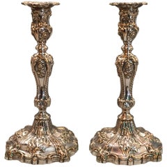 Chandeliers en plaqué Sheffield de style néo-rococo de la période Régence, par T et J Creswick