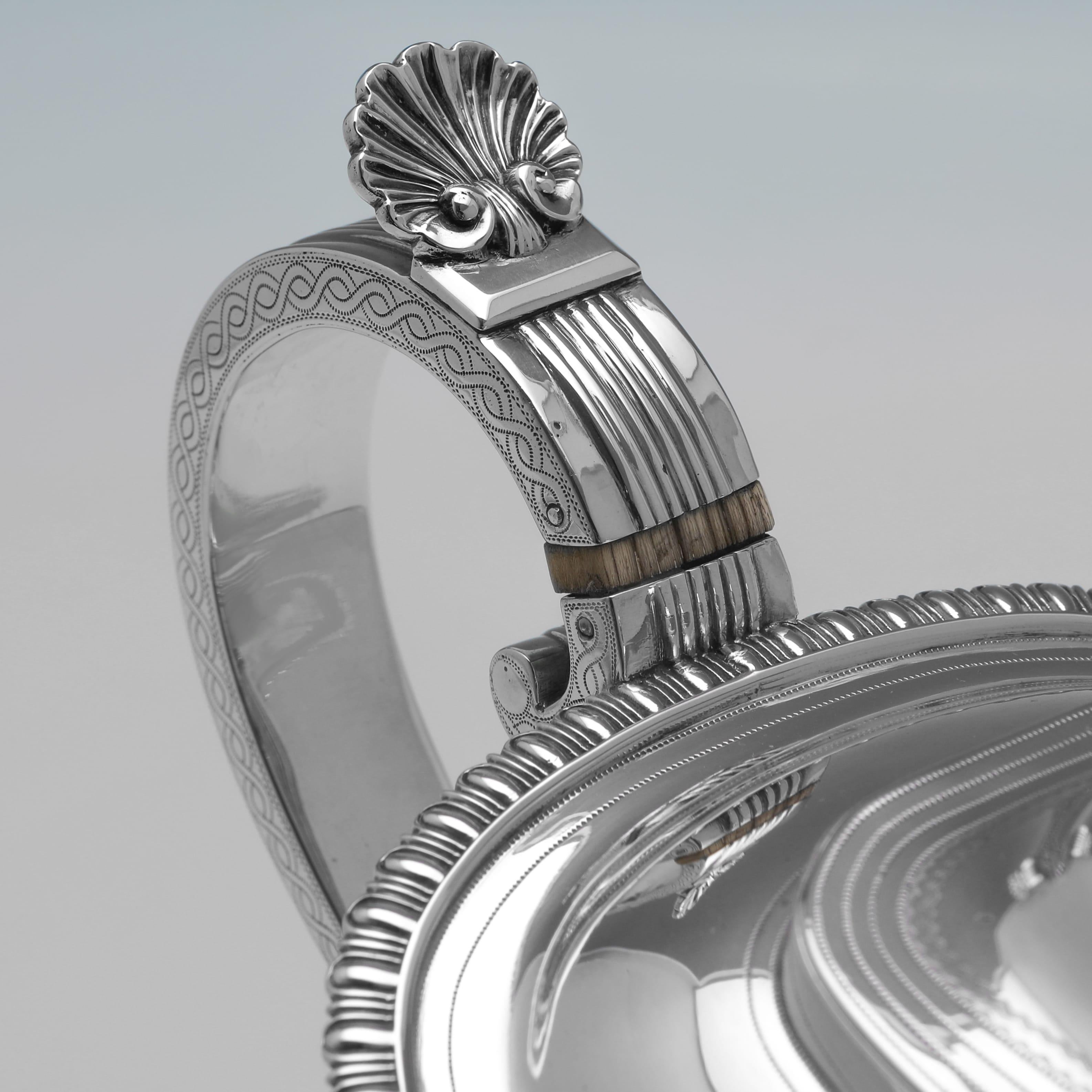 Argento 925 Servizio da tè e caffè in argento sterling del periodo Regency realizzato a Londra nel 1815 in vendita