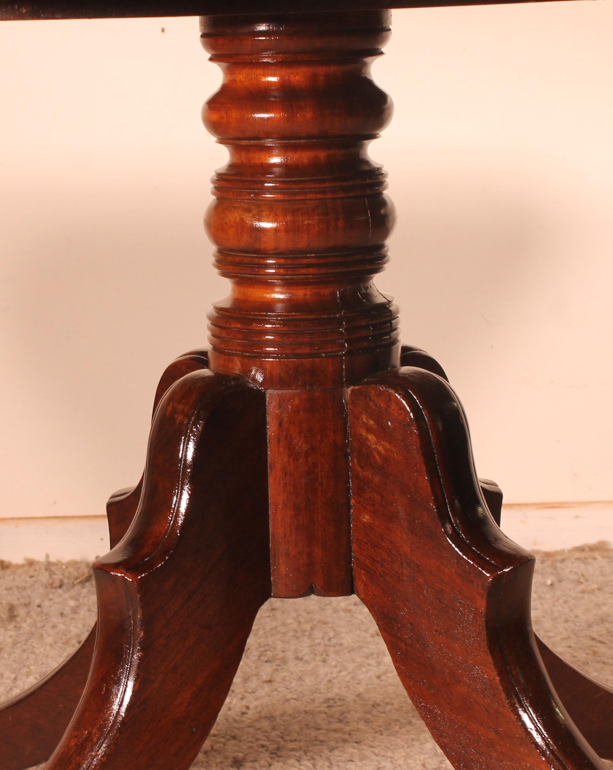 Régency Period Table in Solid Mahogany Circa 1800 In Good Condition For Sale In Brussels, Brussels