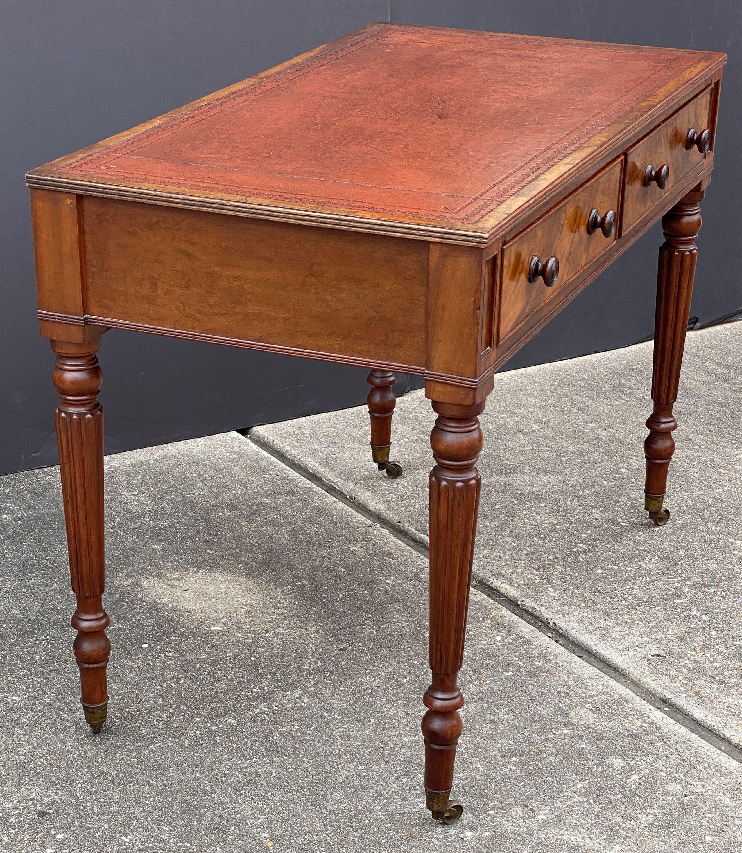 Schreibtisch oder Schreibtisch aus Mahagoni aus der Regency-Periode mit Lederplatte im Angebot 3