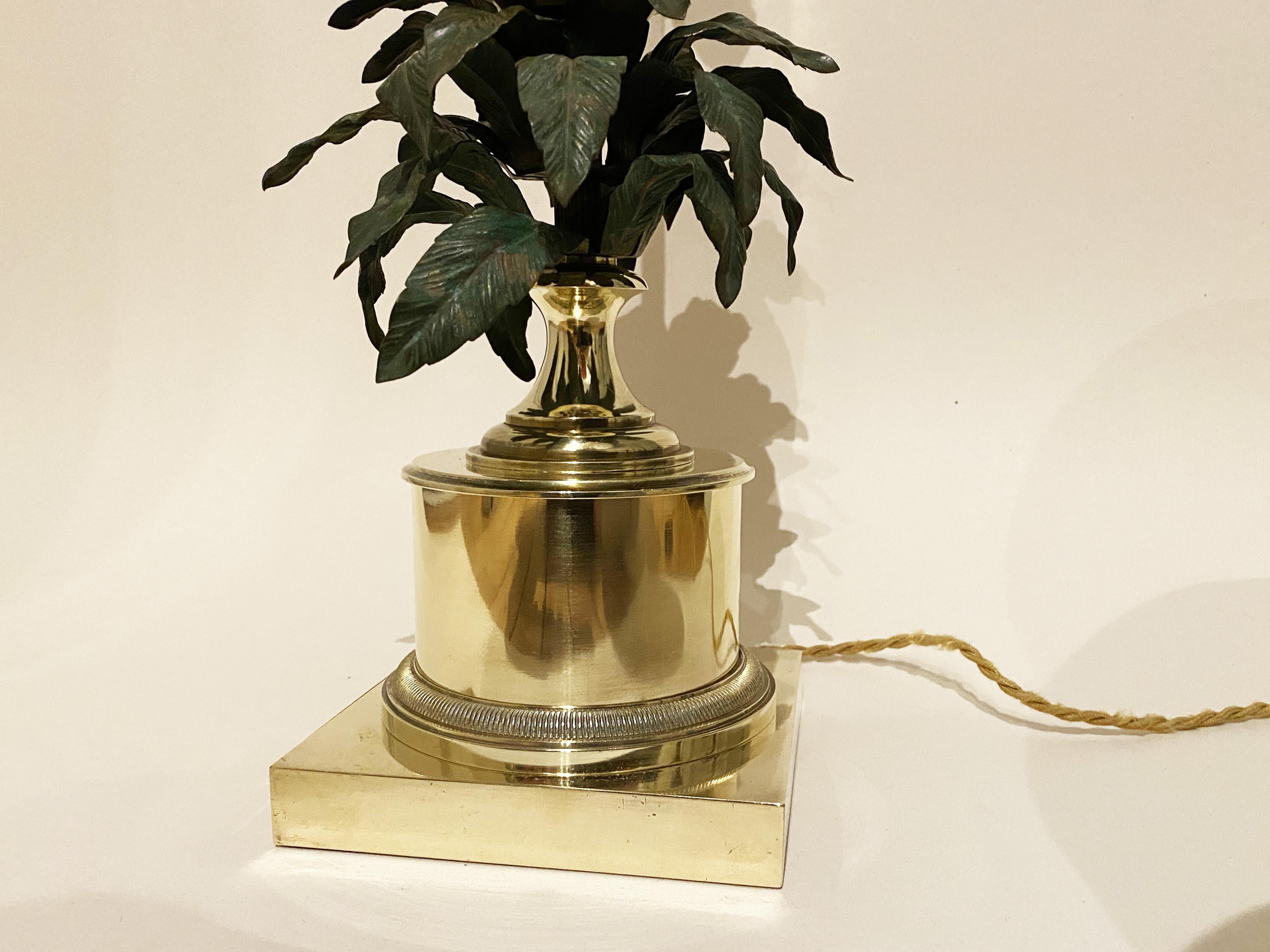 Lámpara de mesa de bronce 