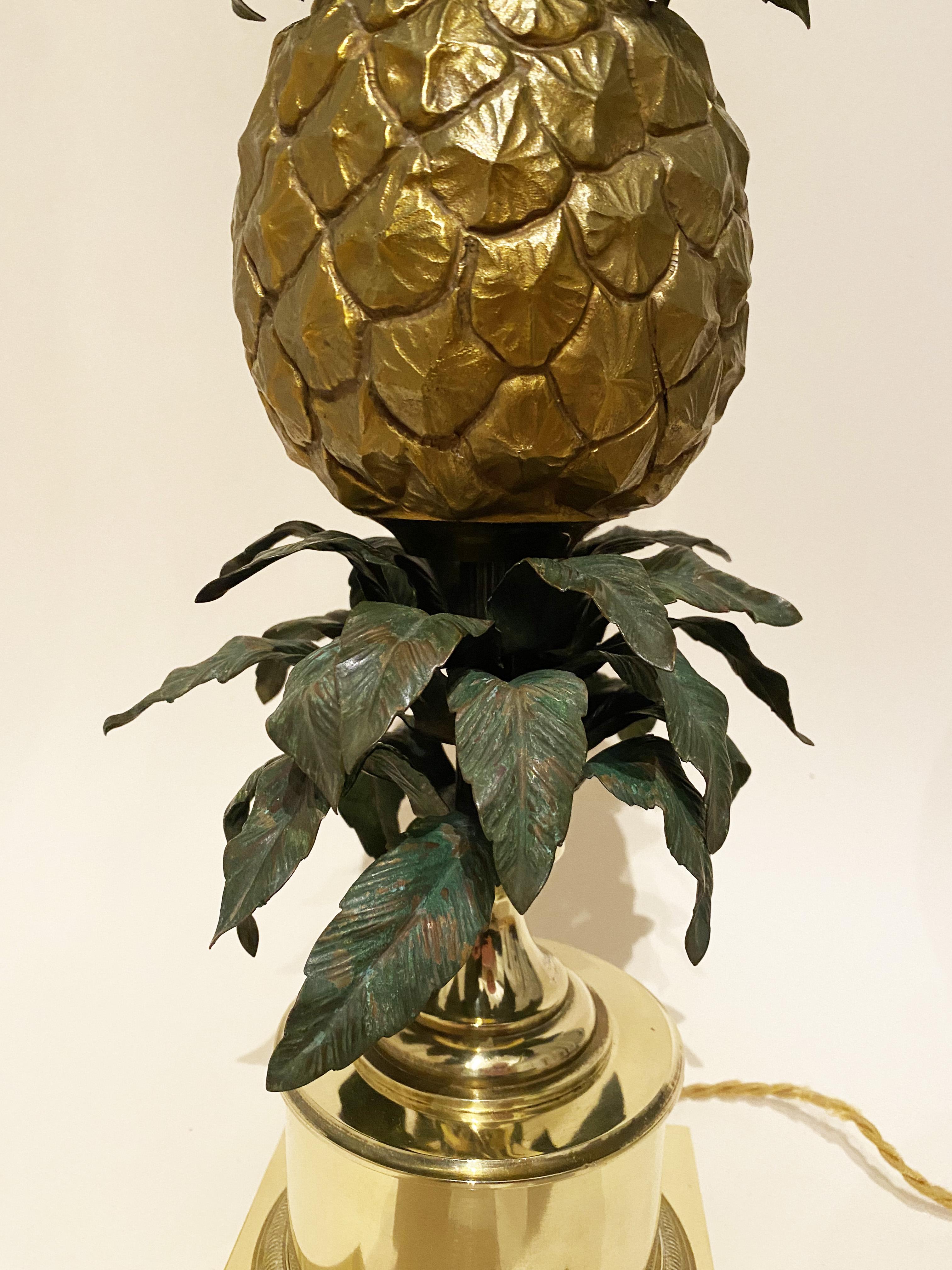 Lámpara de mesa de bronce 