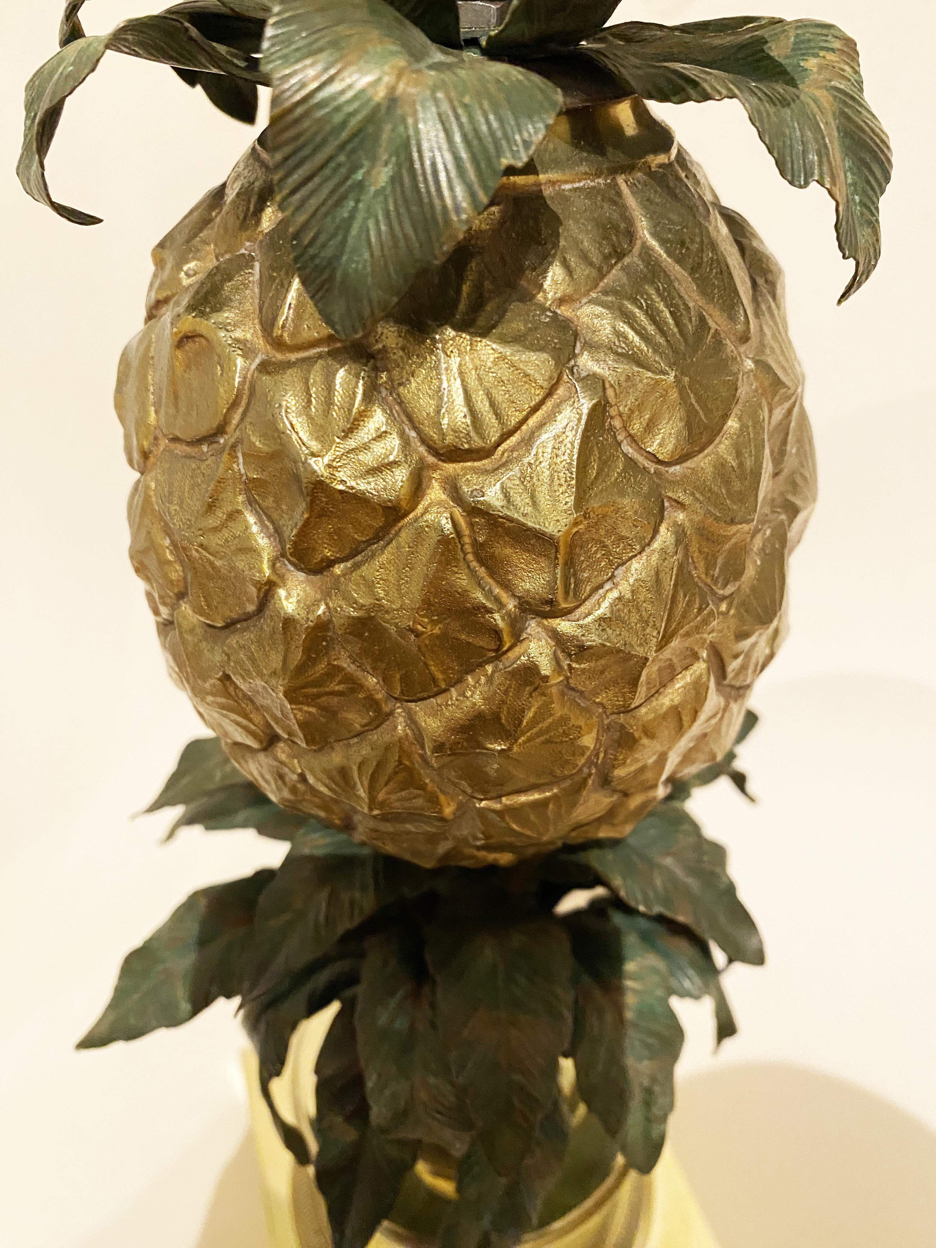 Lámpara de mesa de bronce 