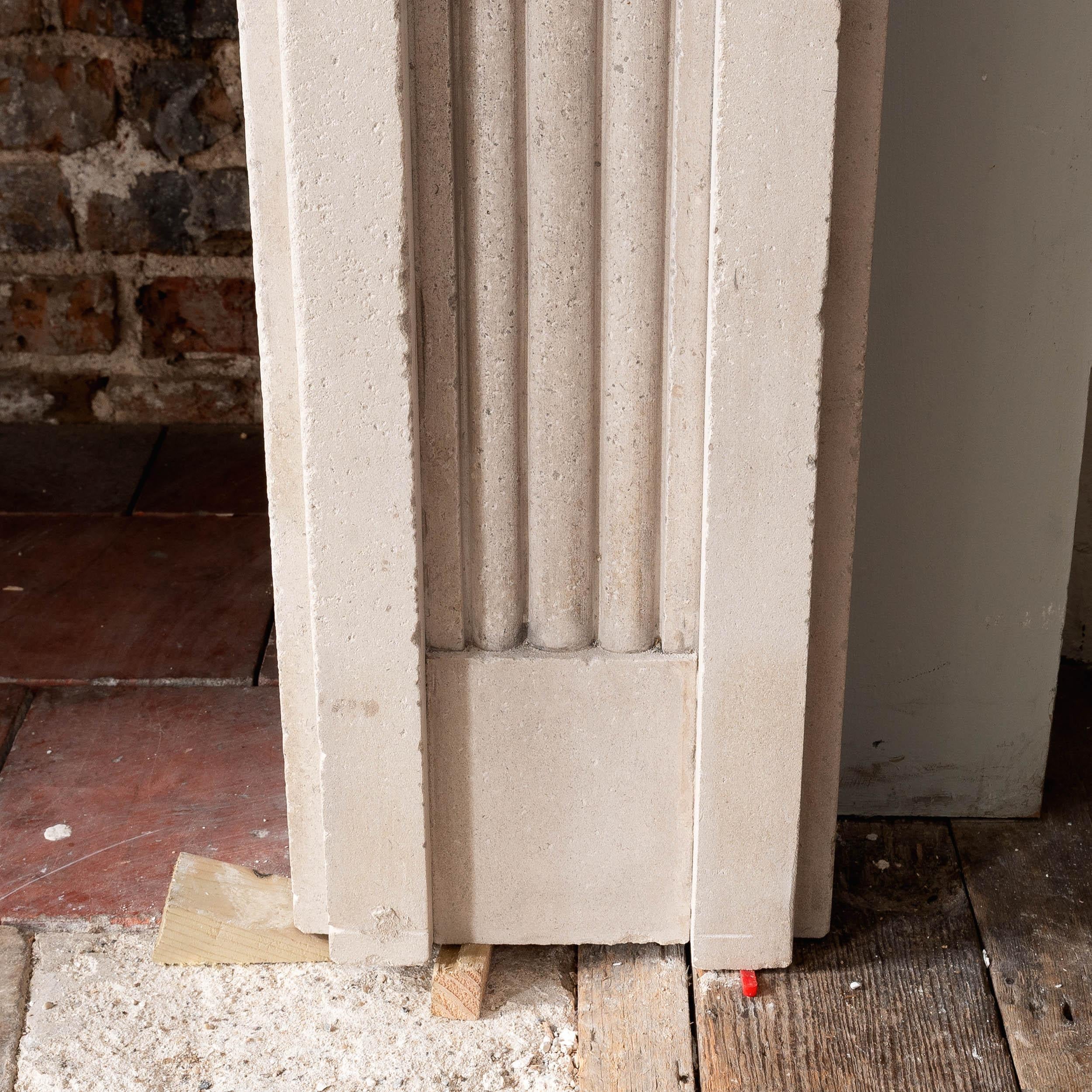 Chimenea de piedra Portland de la Regencia en venta 5