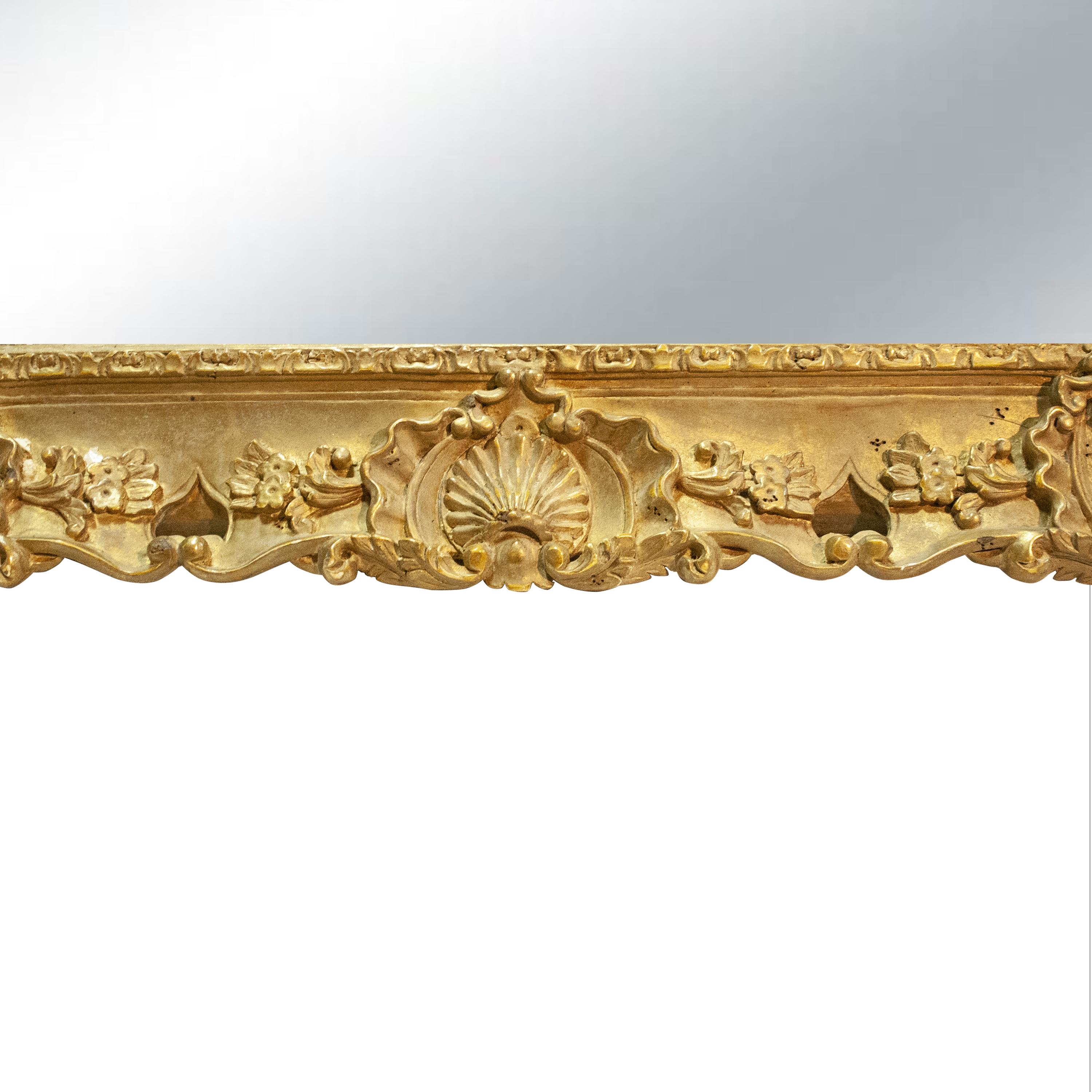 Regency Rectangular Handcrafted Gold Foil Wood Mirror Spanien, 1970 (Handgeschnitzt) im Angebot