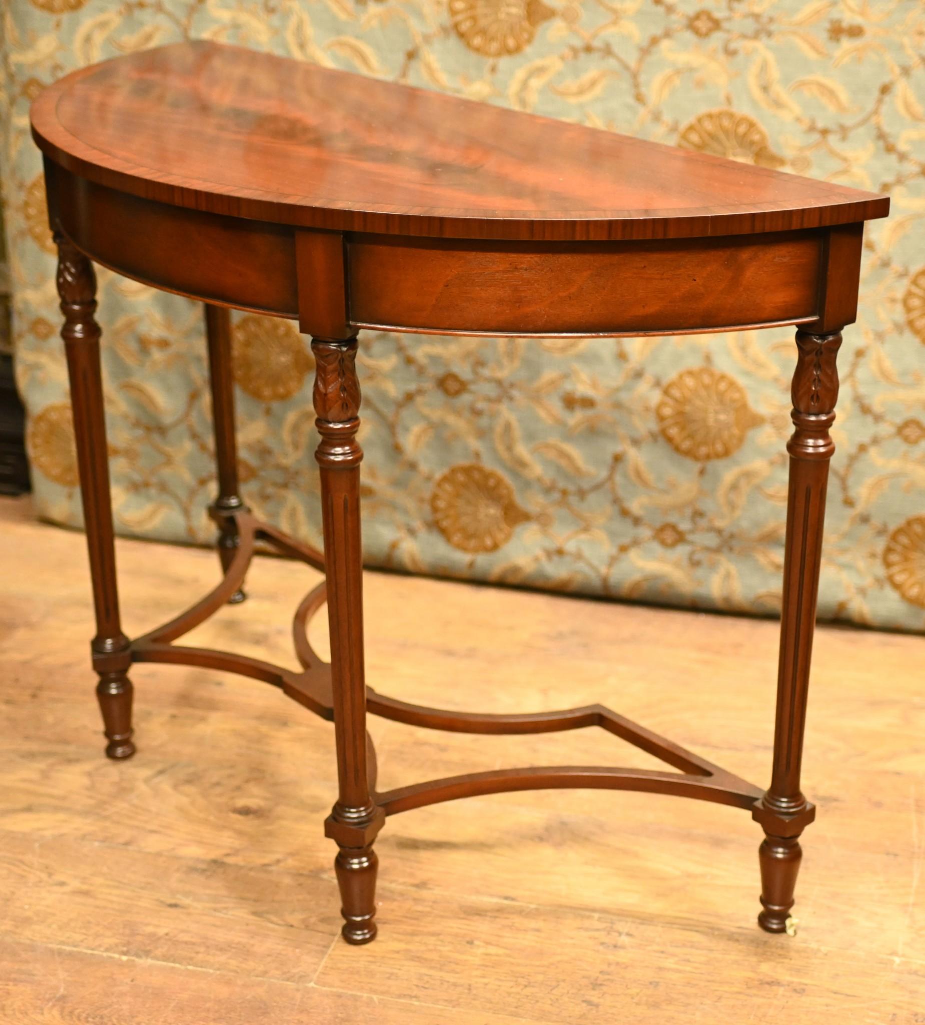 Regency Revival Console Tables Demi Lune Hall Table In Good Condition For Sale In Potters Bar, GB