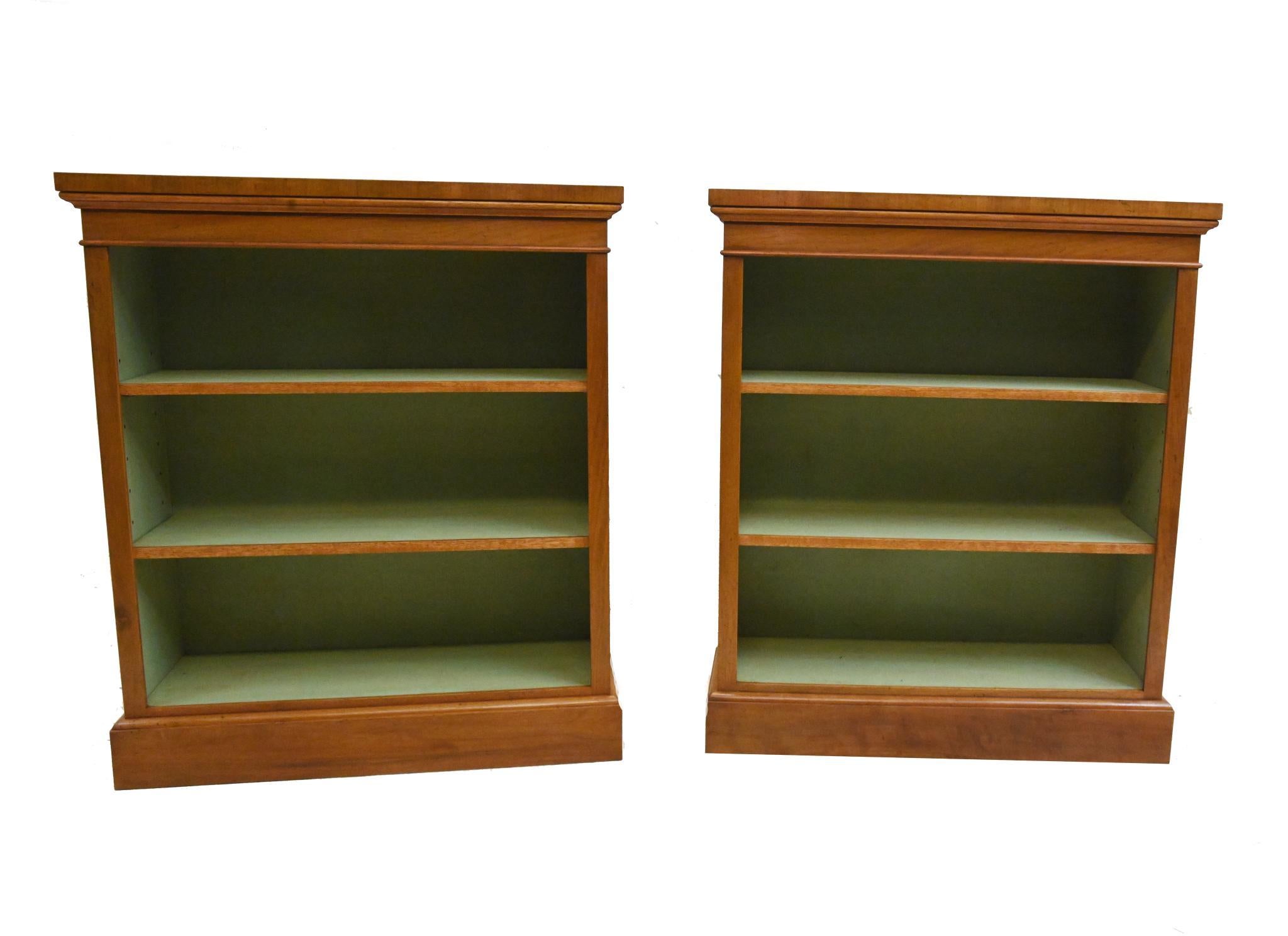 Librerie aperte Regency Revival con intarsio in noce in vendita 4