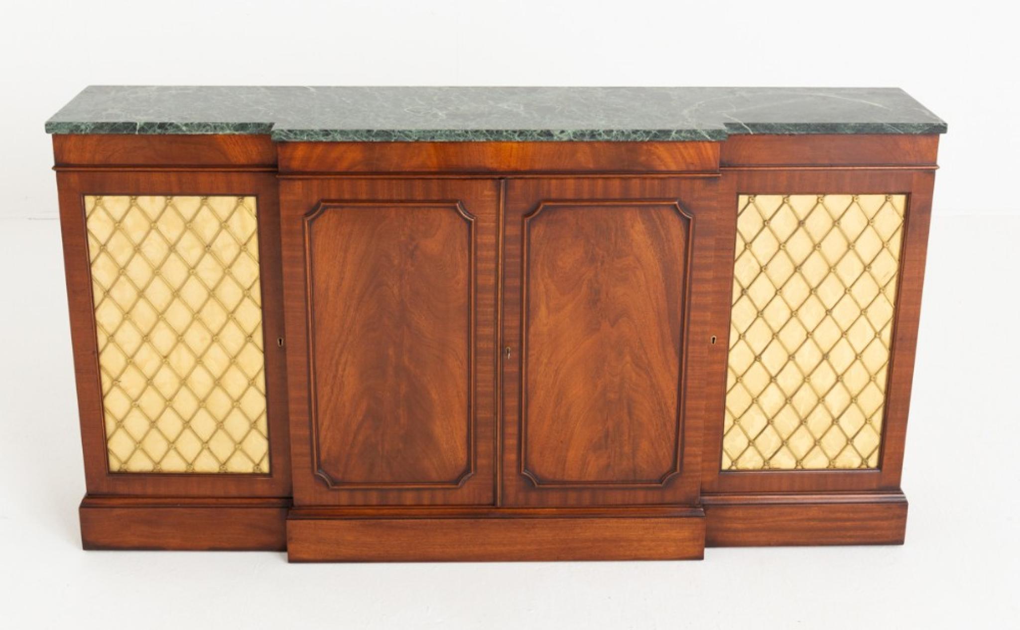 Regency Revival Sideboard Mahogany Cabinet Server In Good Condition In Potters Bar, GB