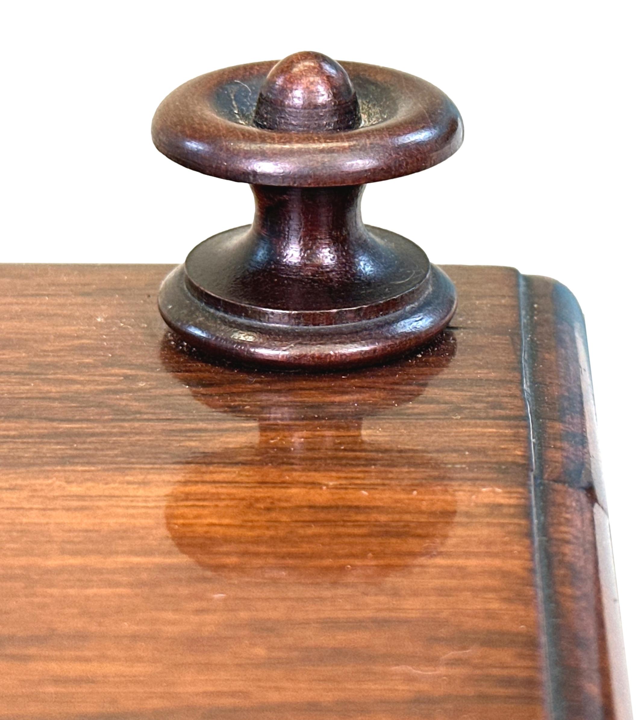 English Regency Rosewood 19th Century Étagère
