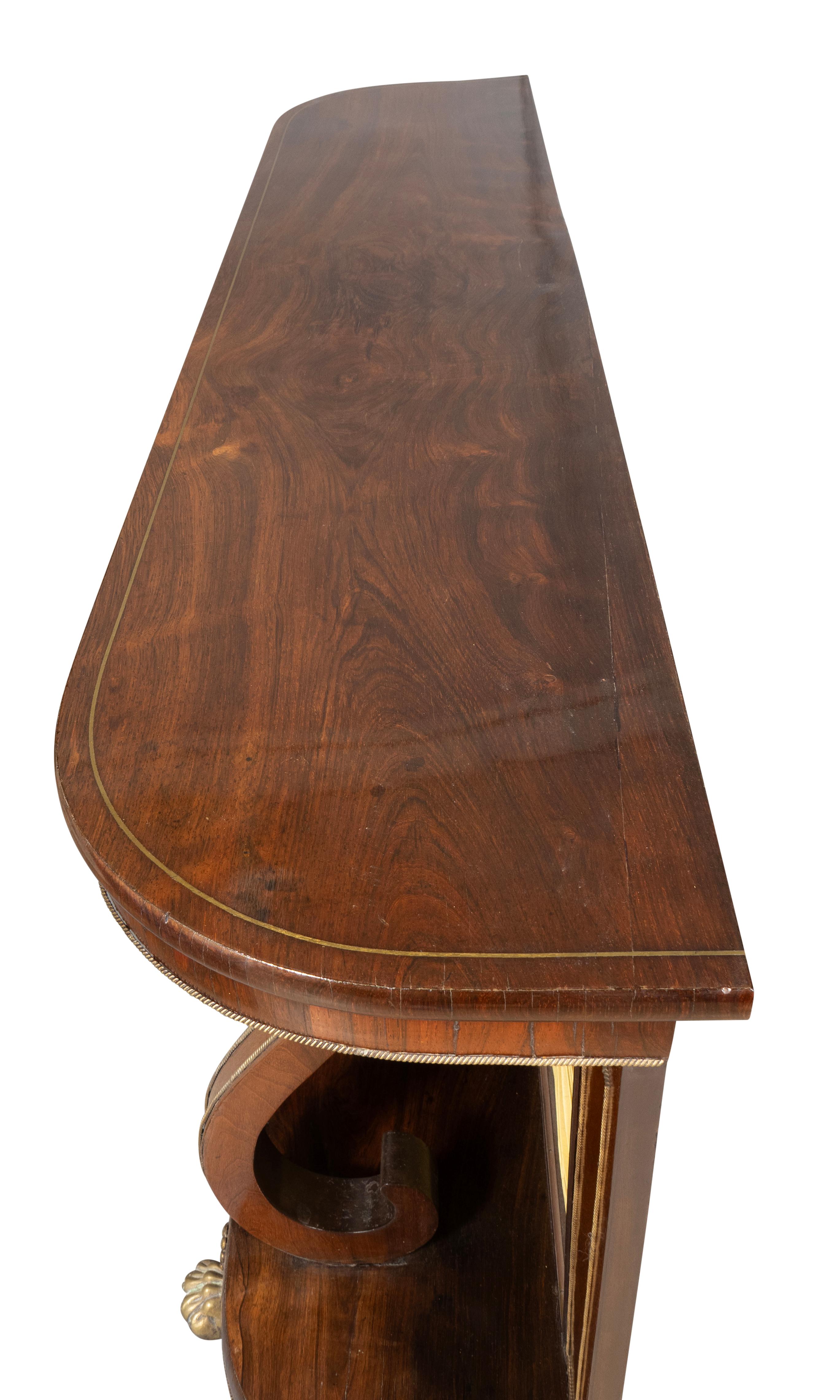 Table console Regency en palissandre et laiton incrusté en vente 4