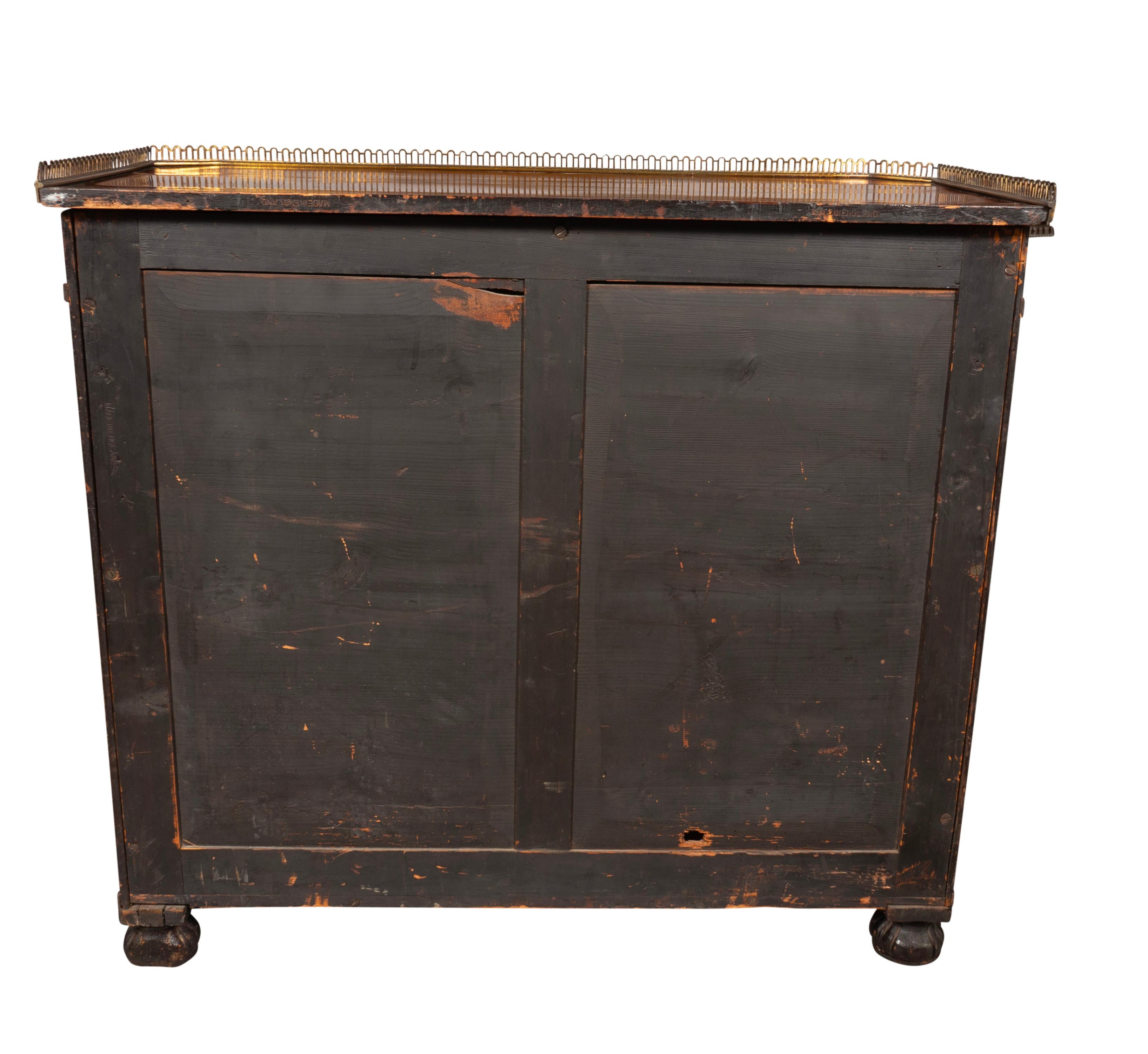 Early 19th Century Regency Rosewood And Brass Inlaid Credenza For Sale