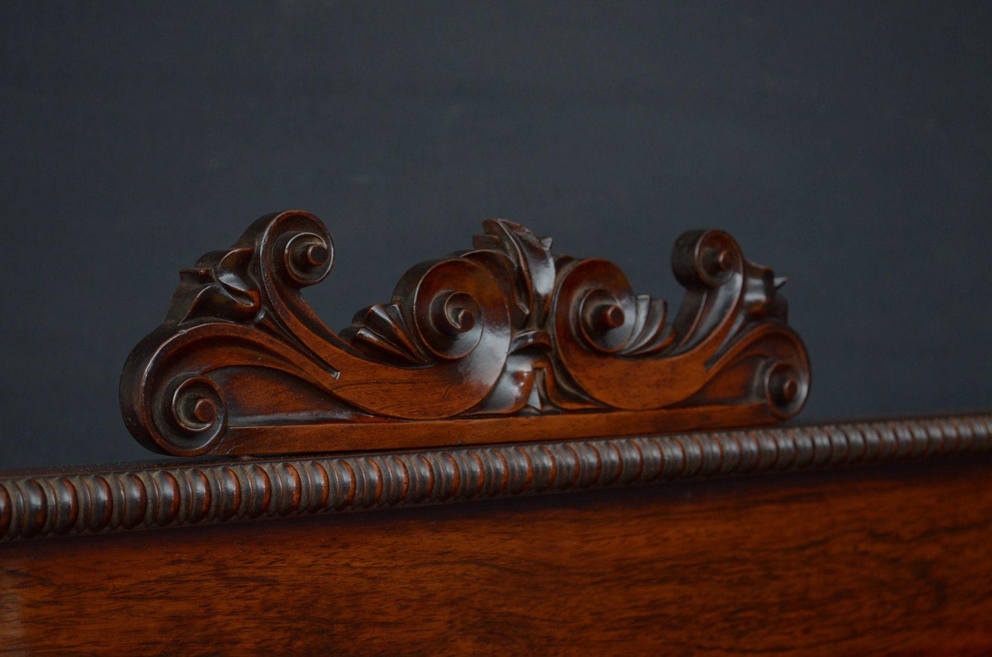 Chiffoniere Regency in palissandro in vendita 1