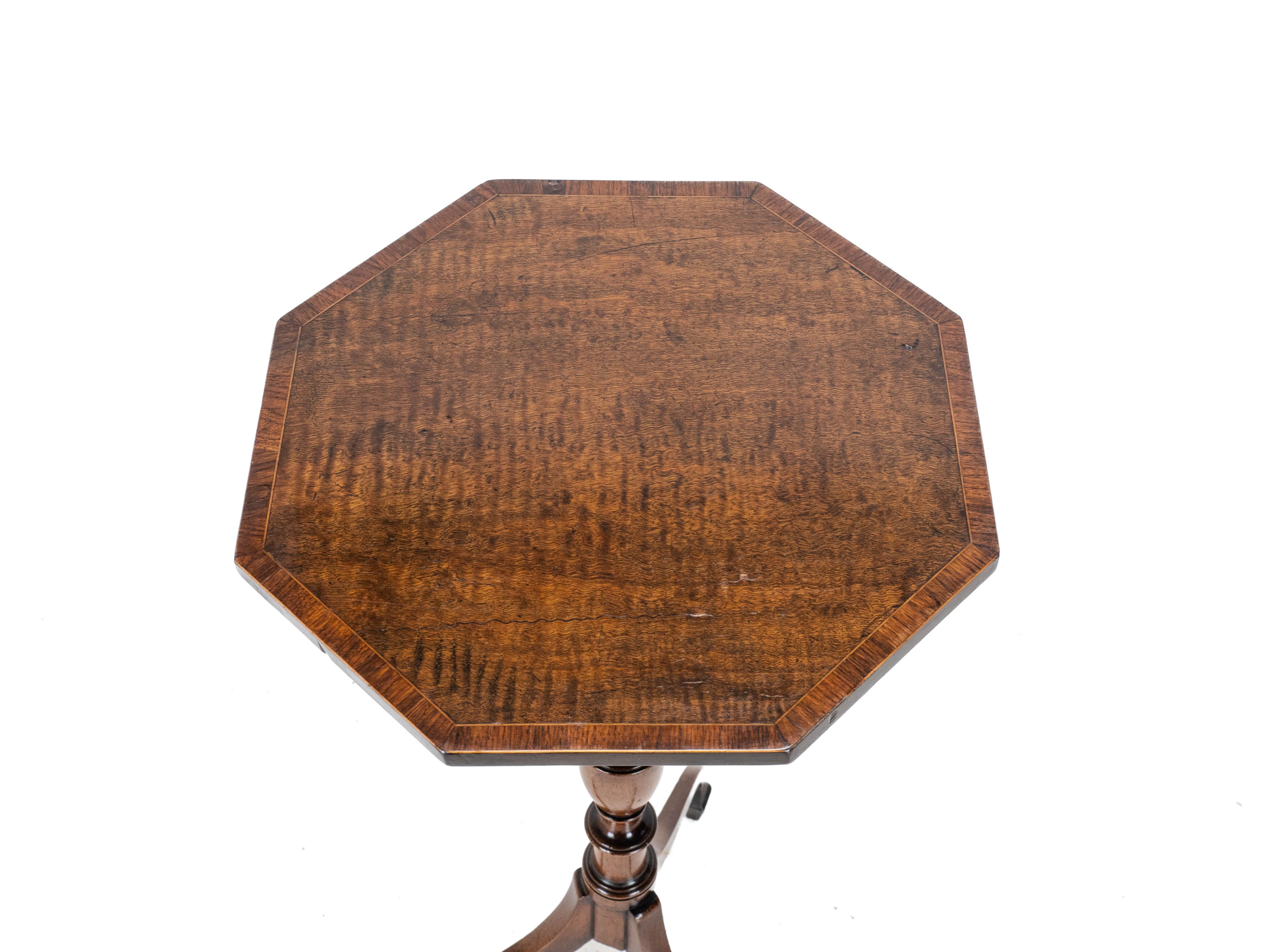 Regency Rosewood Crossbanded Mahogany Octagonal Wine Table C1810 (Georgian) In Good Condition In Leeds, GB