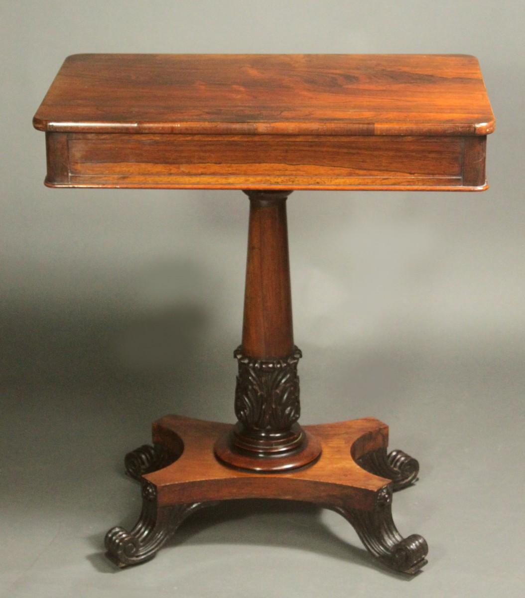 Regency Rosewood Occasional Table In Good Condition For Sale In Bradford-on-Avon, Wiltshire