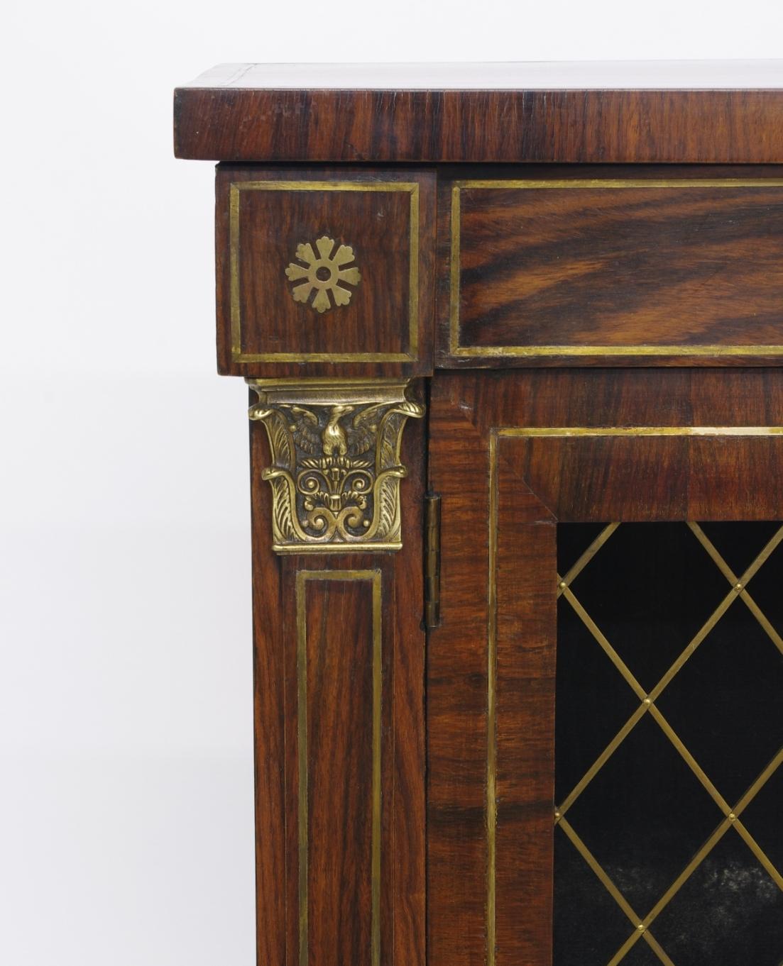 Regency Rosewood Side Cabinet, circa 1820 im Angebot 1