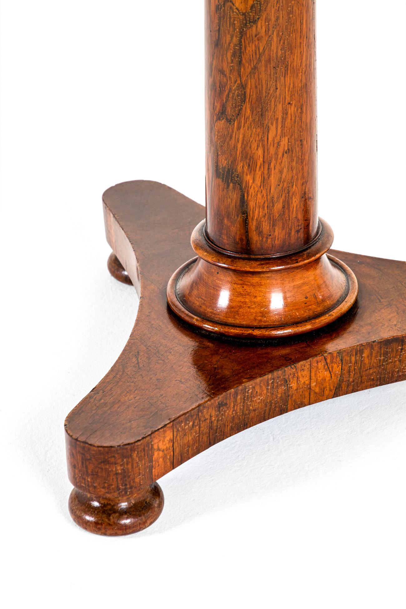 Table à vin Regency en bois de rose en vente 3