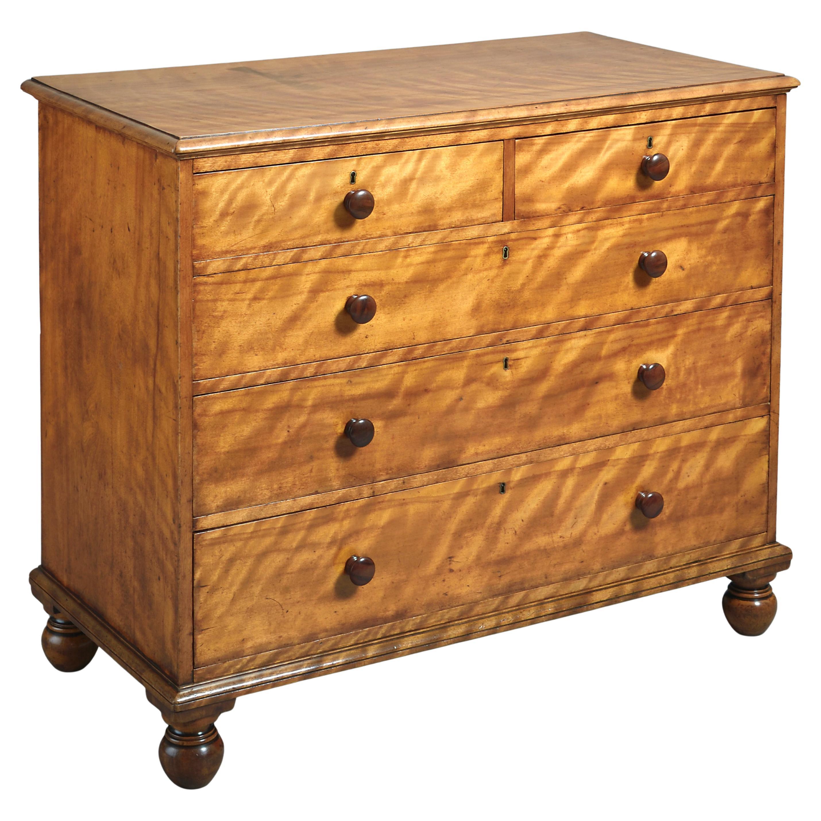 Cómoda Regency Abedul Satinado