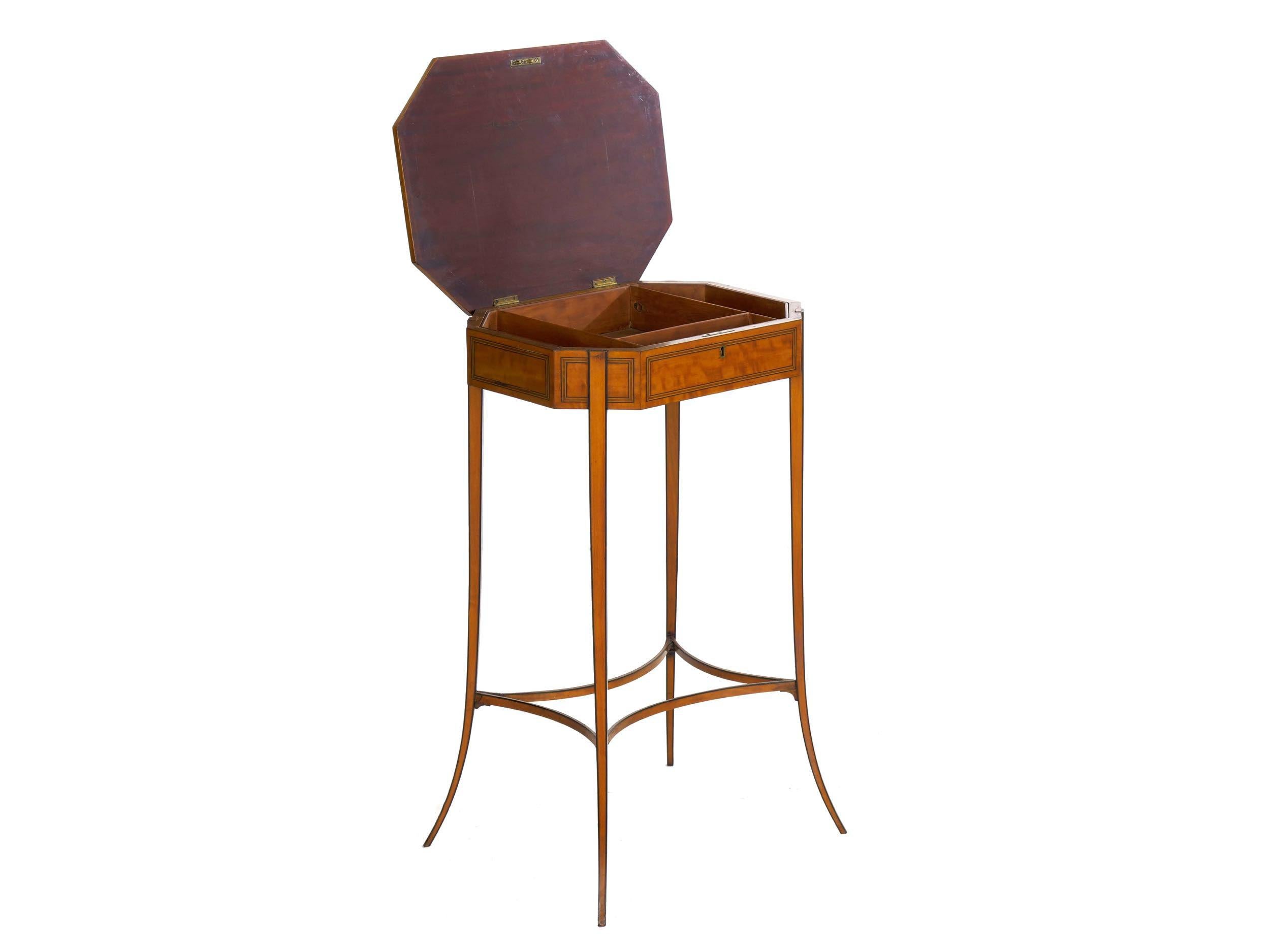 English Regency Satinwood Octagonal Antique Accent Table, England, circa 1800