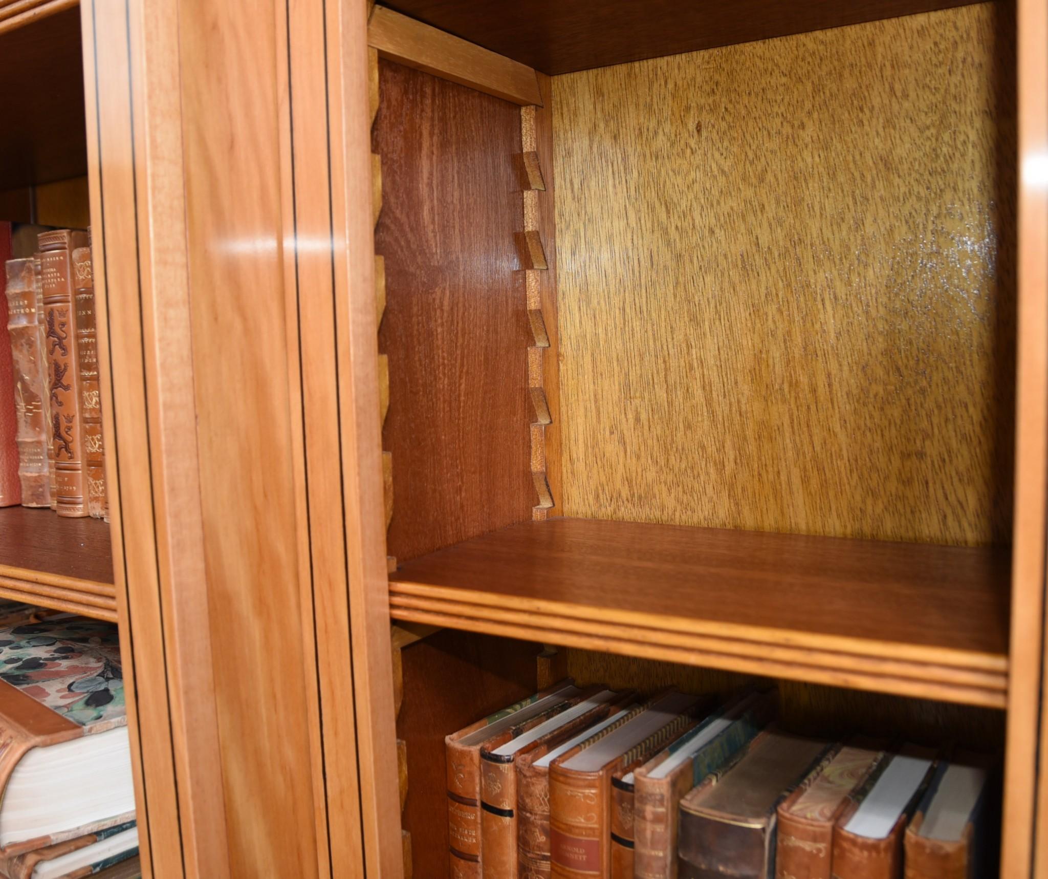 Regency Satinwood Open Bookcase Sheraton Inlay Breakfront Bookcases en vente 1