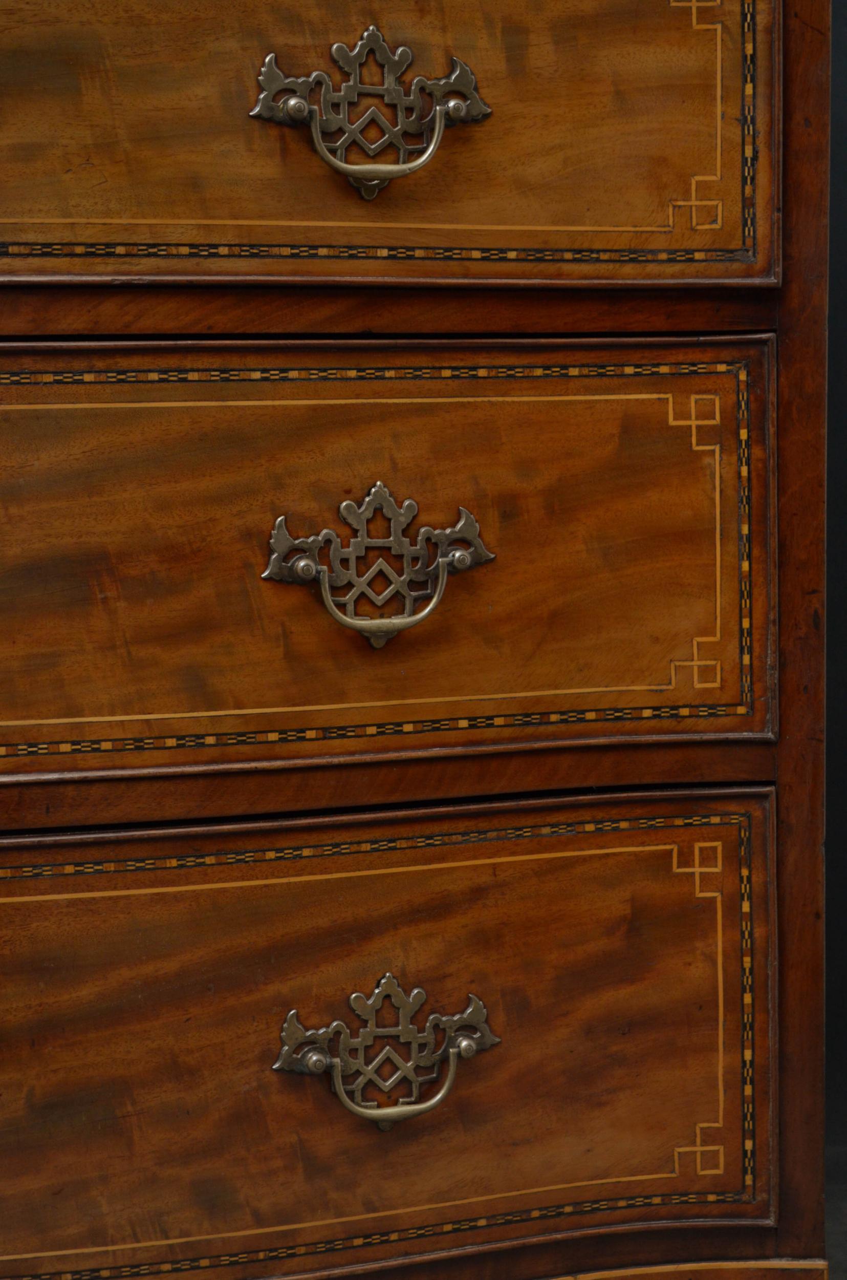 Regency Serpentine Mahogany Chest of Drawers For Sale 8