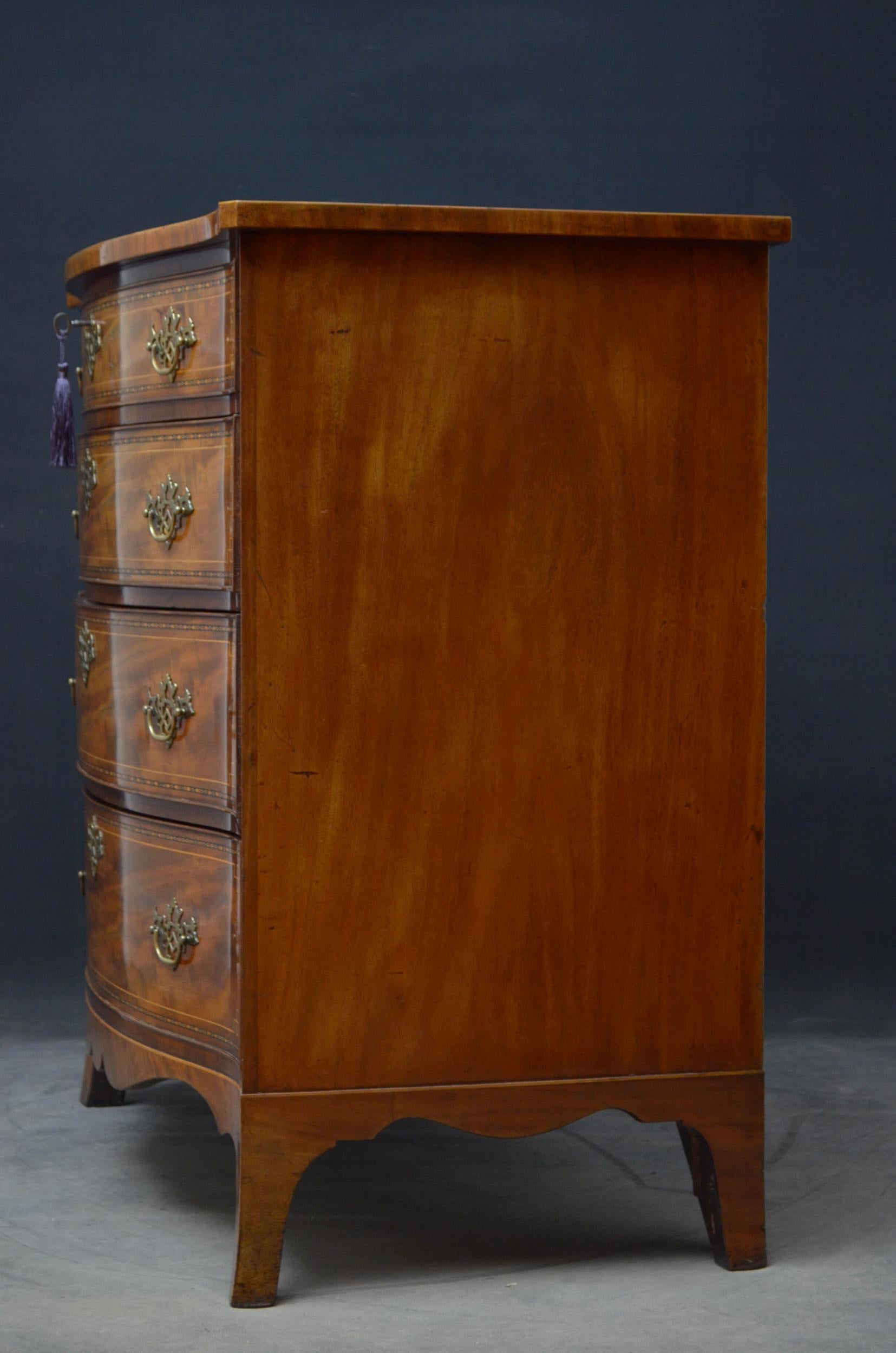 Regency Serpentine Mahogany Chest of Drawers For Sale 10