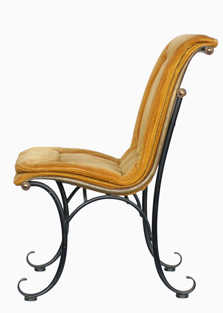 Mid-Century Modern Chaises d'appoint Regency avec accents en bronze de Russel Woodard, ensemble en vente