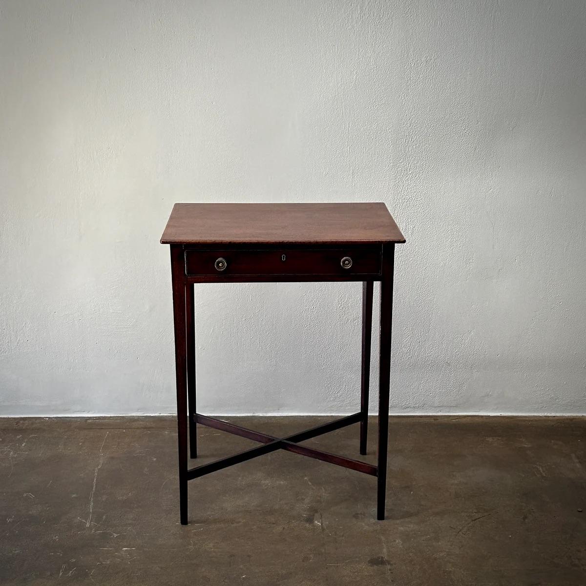 Anglais Table d'appoint Regency en vente