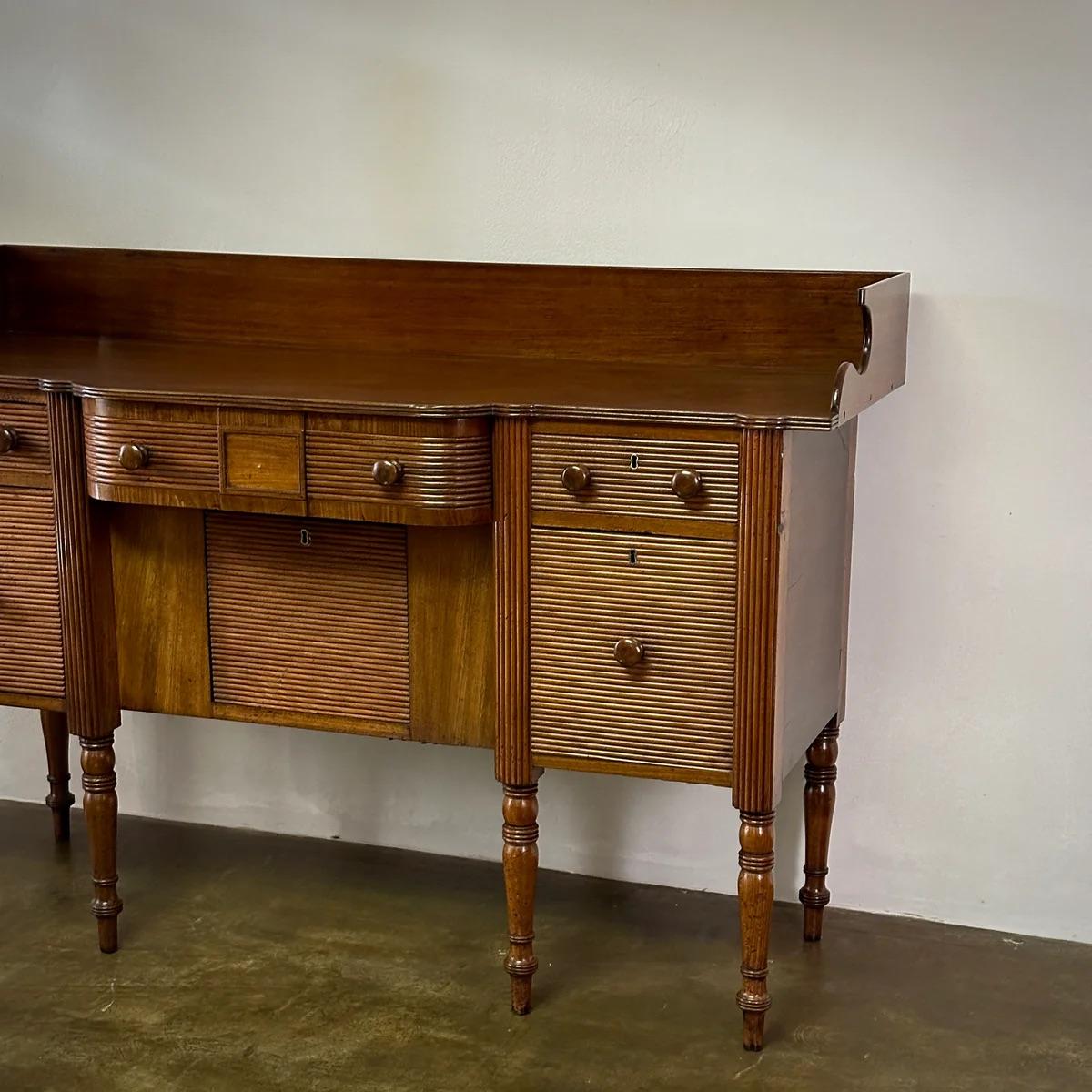 Credenza Regency In condizioni buone in vendita a Los Angeles, CA