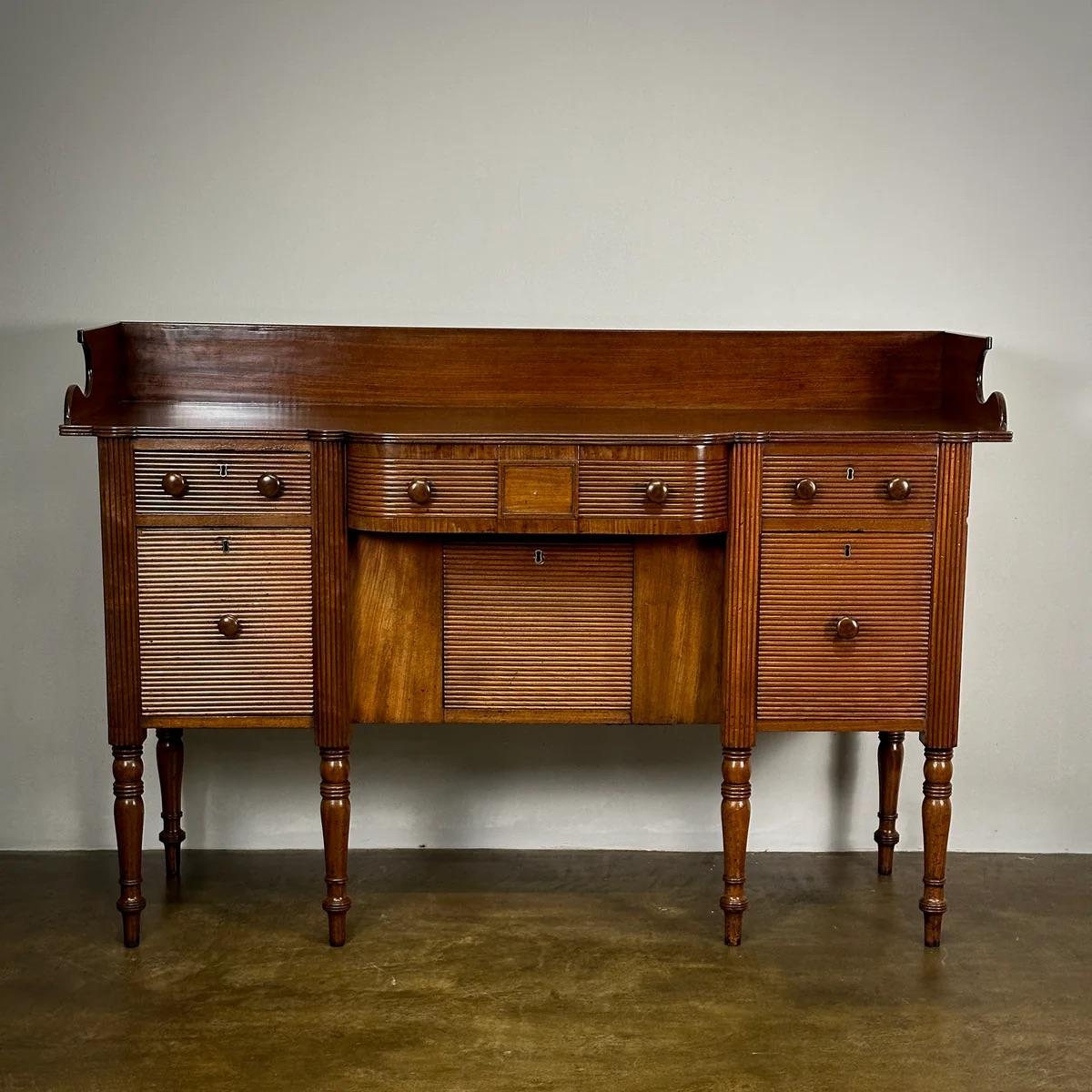 Credenza Regency in vendita 2