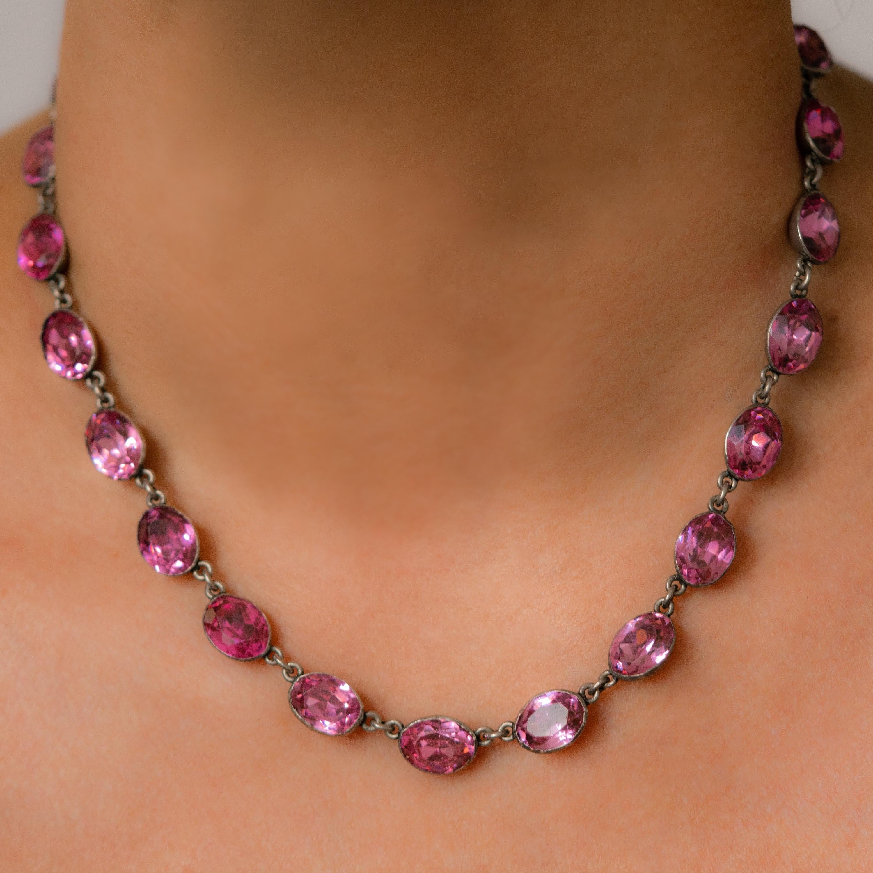 A. Collet Rivière in argento e pasta rosa Regency 1
