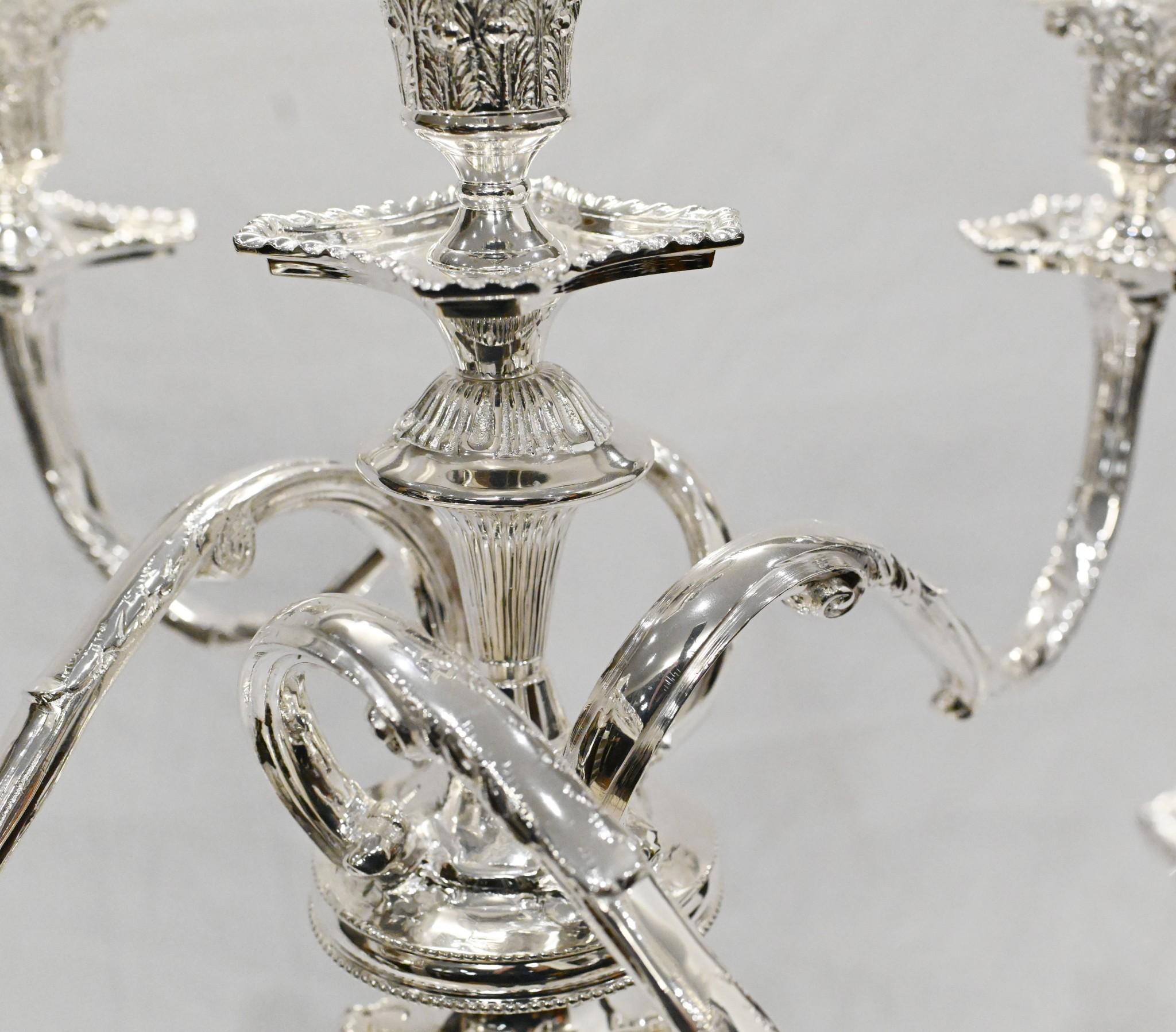 Candelabri Regency in silver plate Candele a colonna dorica in vendita 4