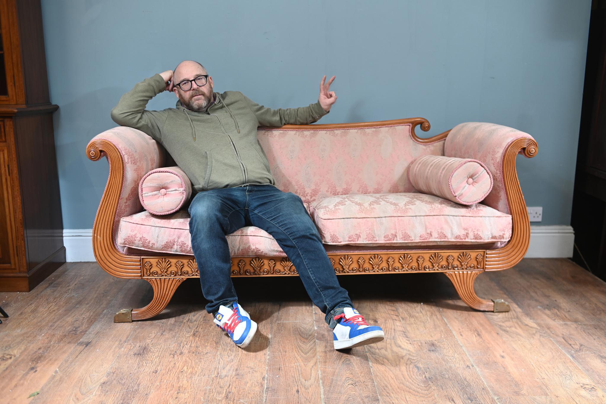 Canapé de style Regency Canapé de jour en noyer Thomas Hope 1810 Bon état - En vente à Potters Bar, GB