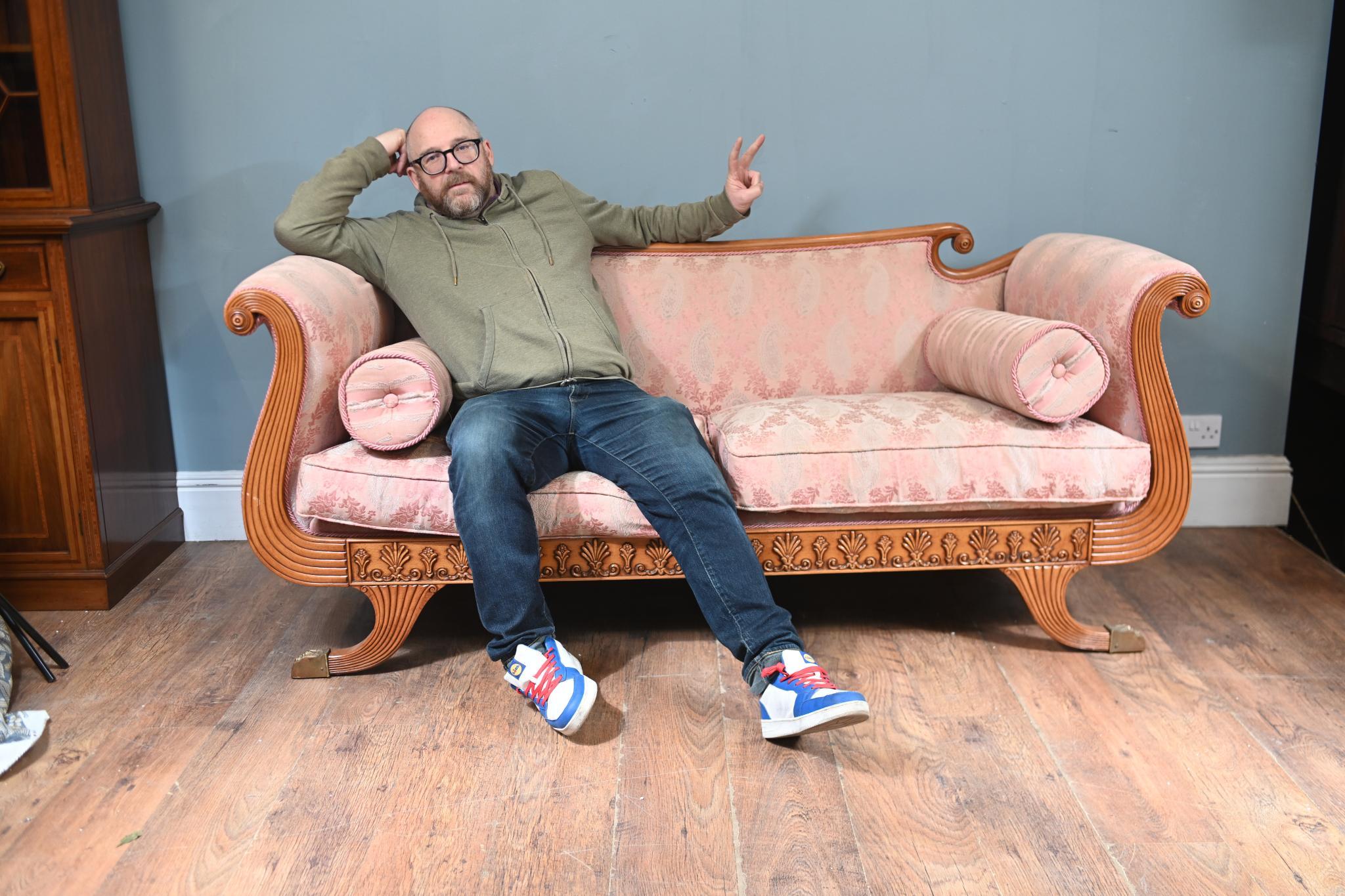 Canapé de style Regency Canapé de jour en noyer Thomas Hope 1810 en vente 2