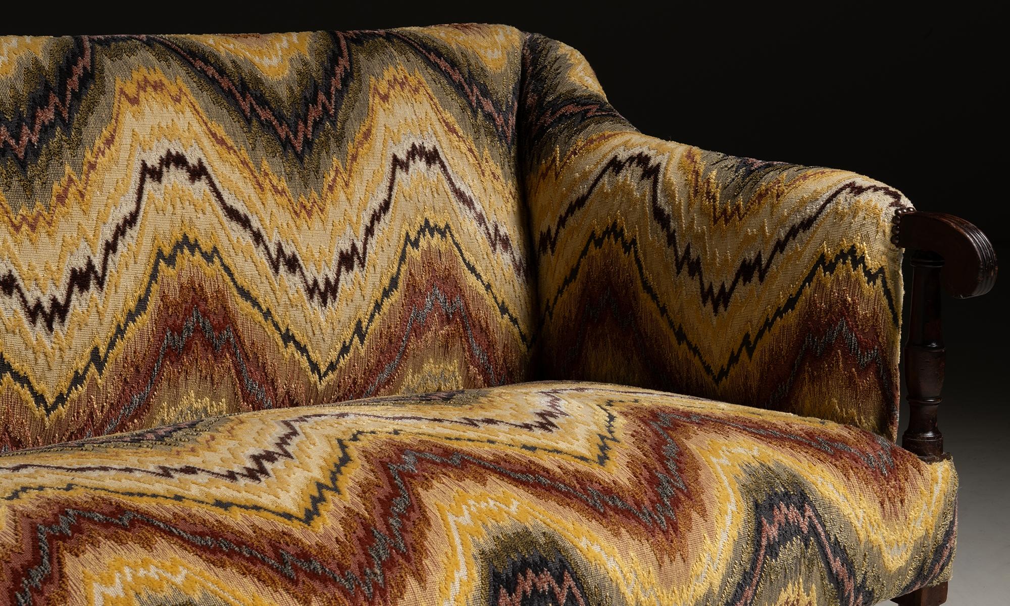 Regency Sofa in Pierre Frey Fabric, England circa 1820 In Good Condition In Culver City, CA