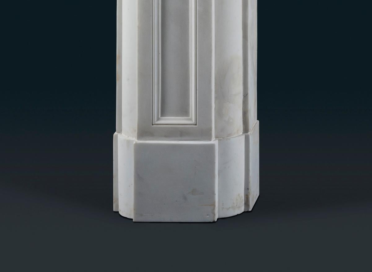 Regency Statuary Marble Fireplace Surround In Good Condition For Sale In Twickenham, GB
