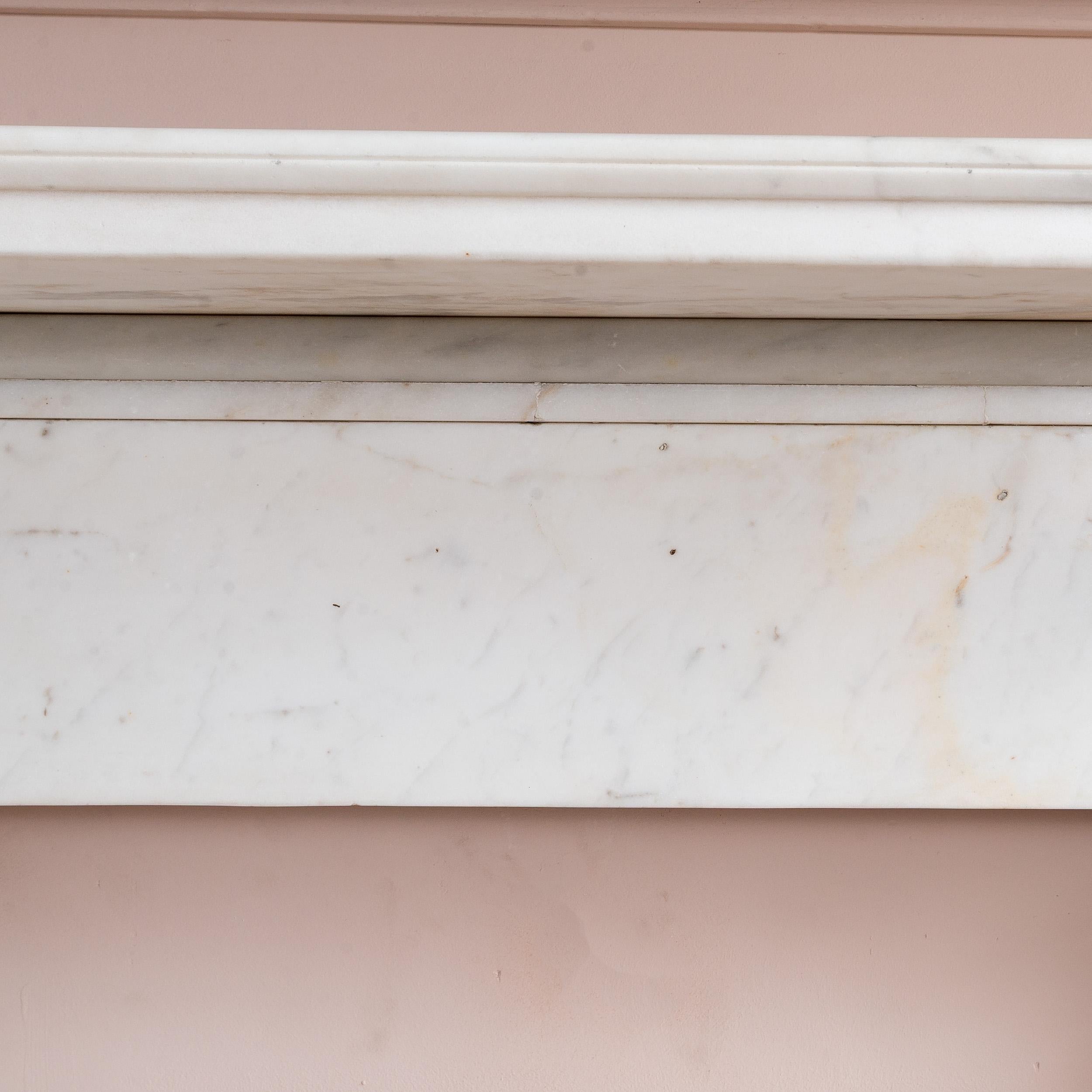 XIXe siècle Cheminée néo-grecque en marbre Statuaire Regency en vente