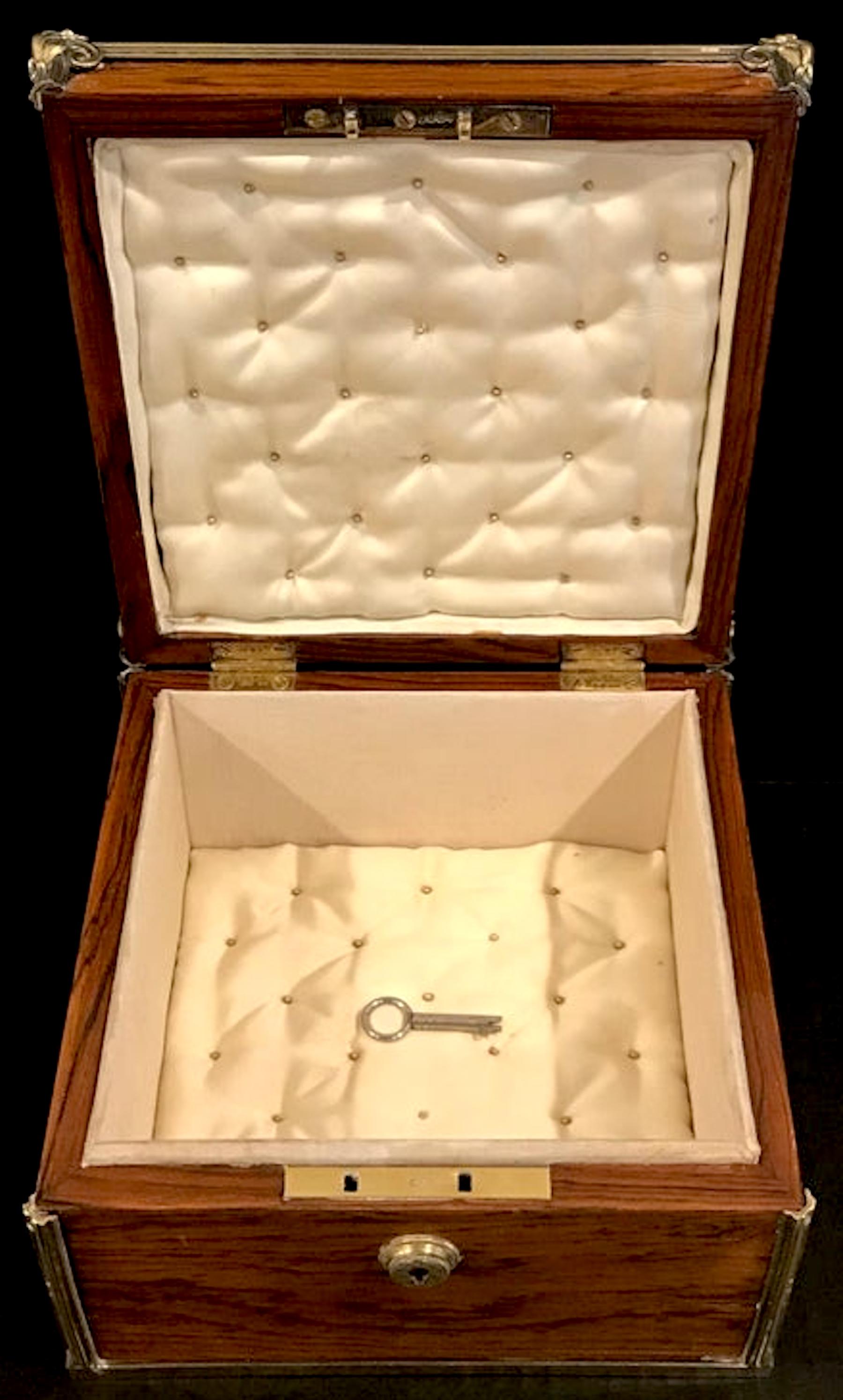 Caja de Amboyna de la Regencia Paul Storr, Londres, 1813, Escudo de Armas Real en venta 6