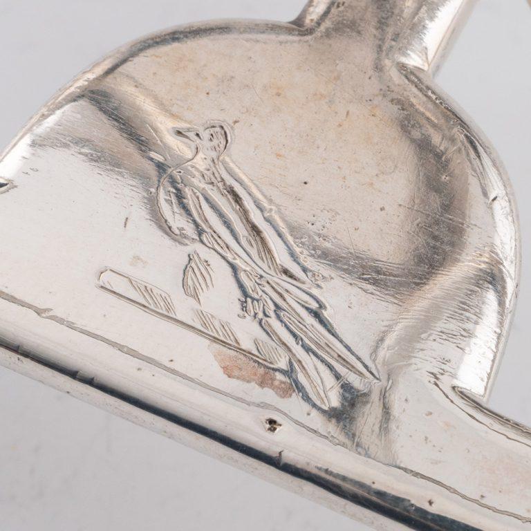 Portabevande in argento Sterling Regency Londra 1818 in vendita 2