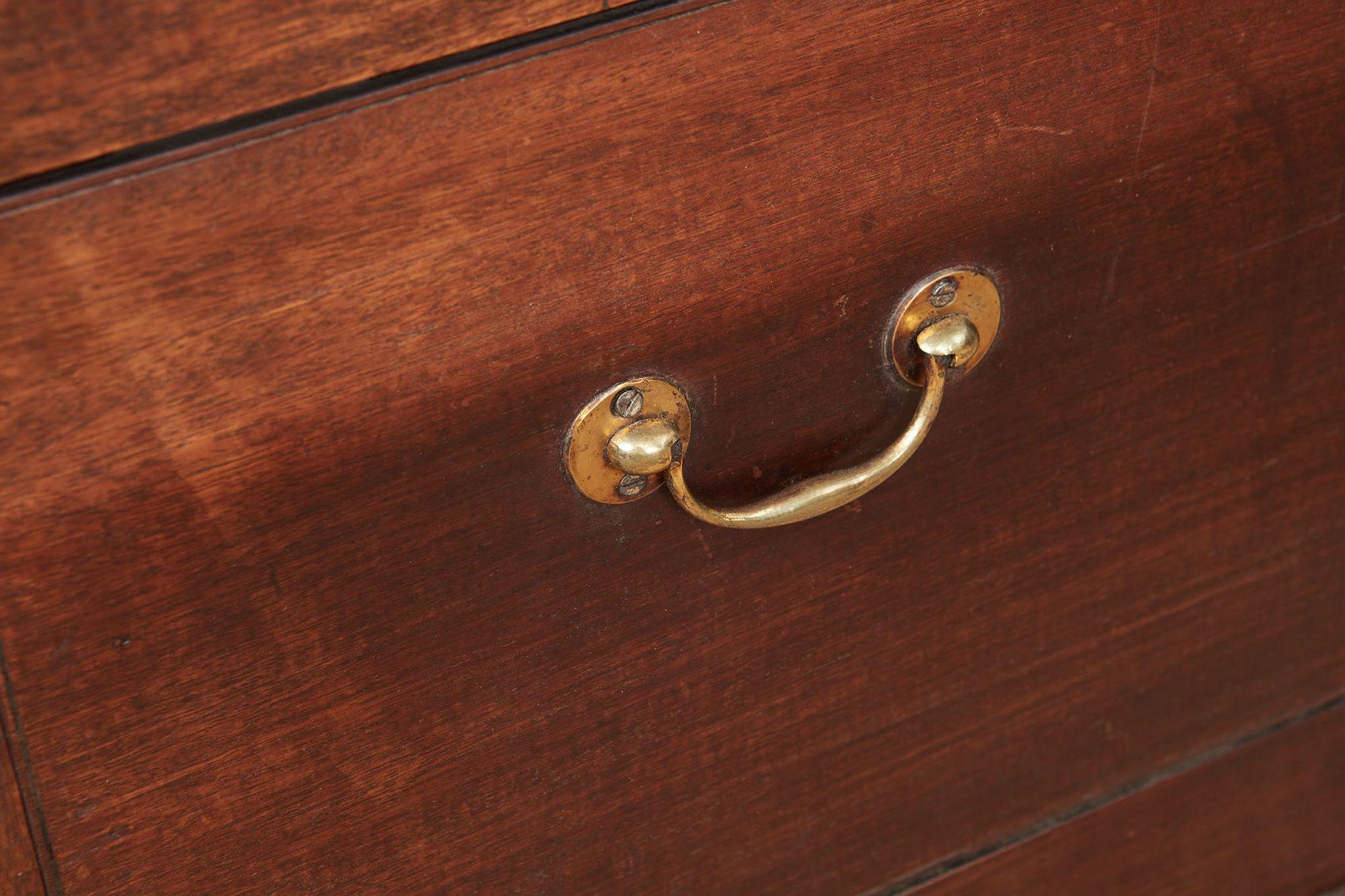Boîte à tabouret Regency en vente 5