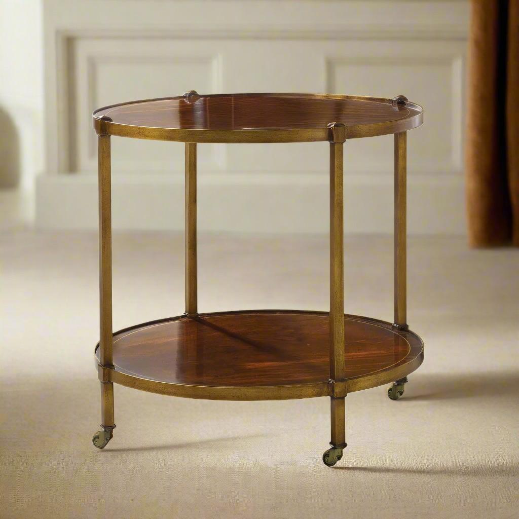 Vietnamien Table d'extrémité en laiton ancien de style Régence en vente