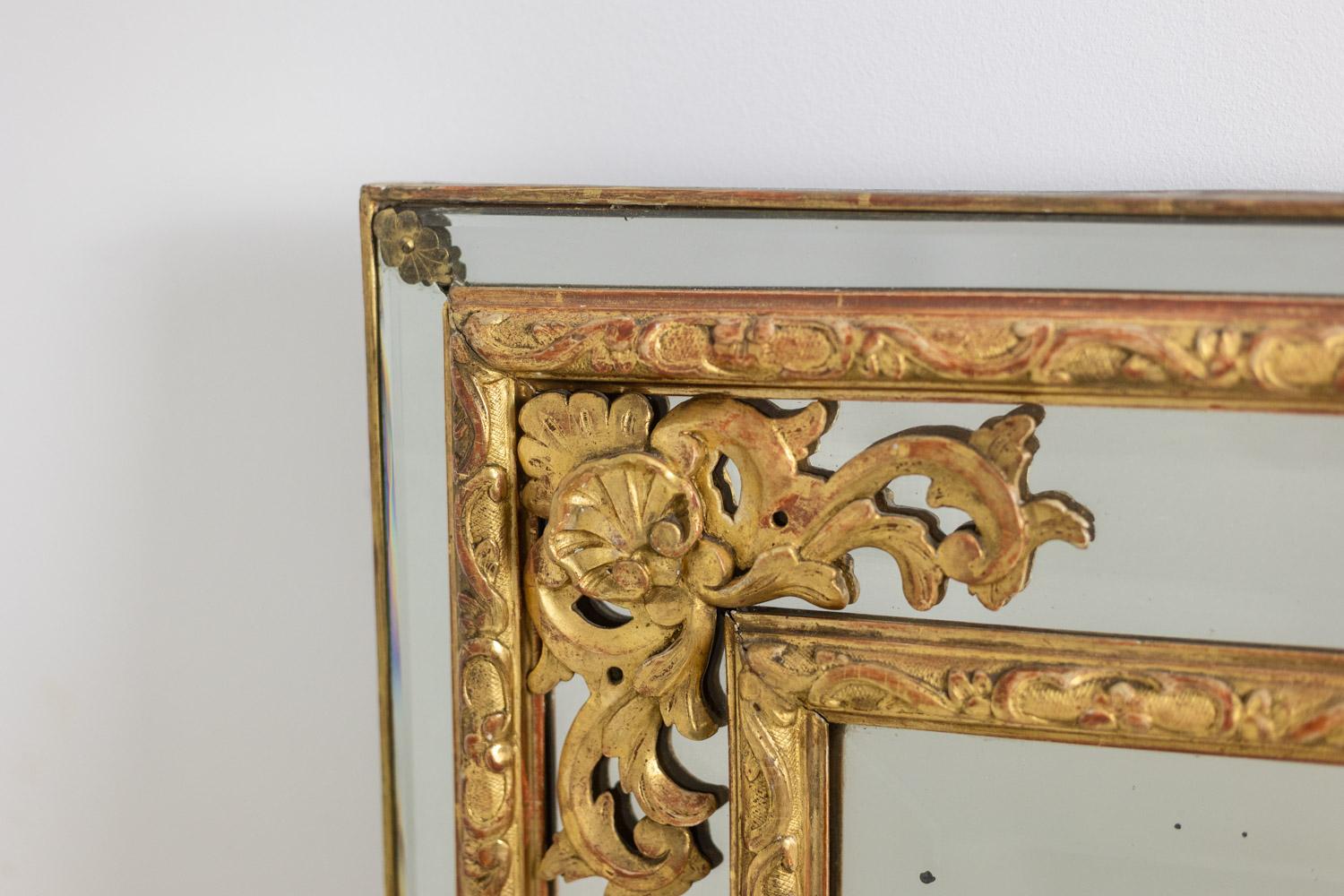Regency style beaded mirror in carved and gilded wood.

French decorator work from the 1950s.

Dimensions: H 95 x W 75 x D 3 cm

Reference: LS5367708U

The Regency style is a style of furniture which dates from approximately 1715 to 1723, the period