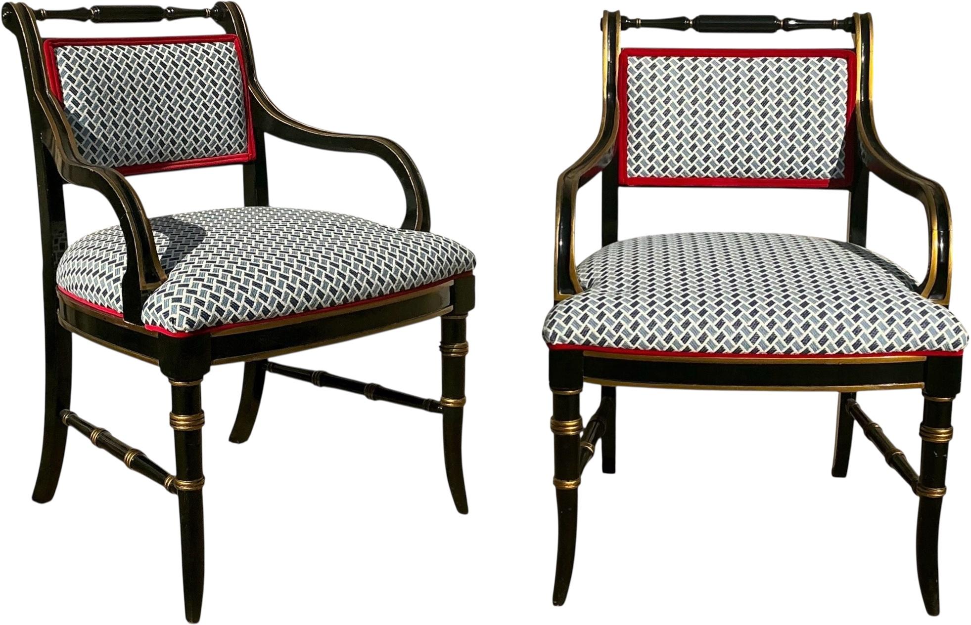 Regency Style Schwarzer Lack & Vergoldete Bergere Stühle Att. To Baker Möbel - Paar im Angebot 4
