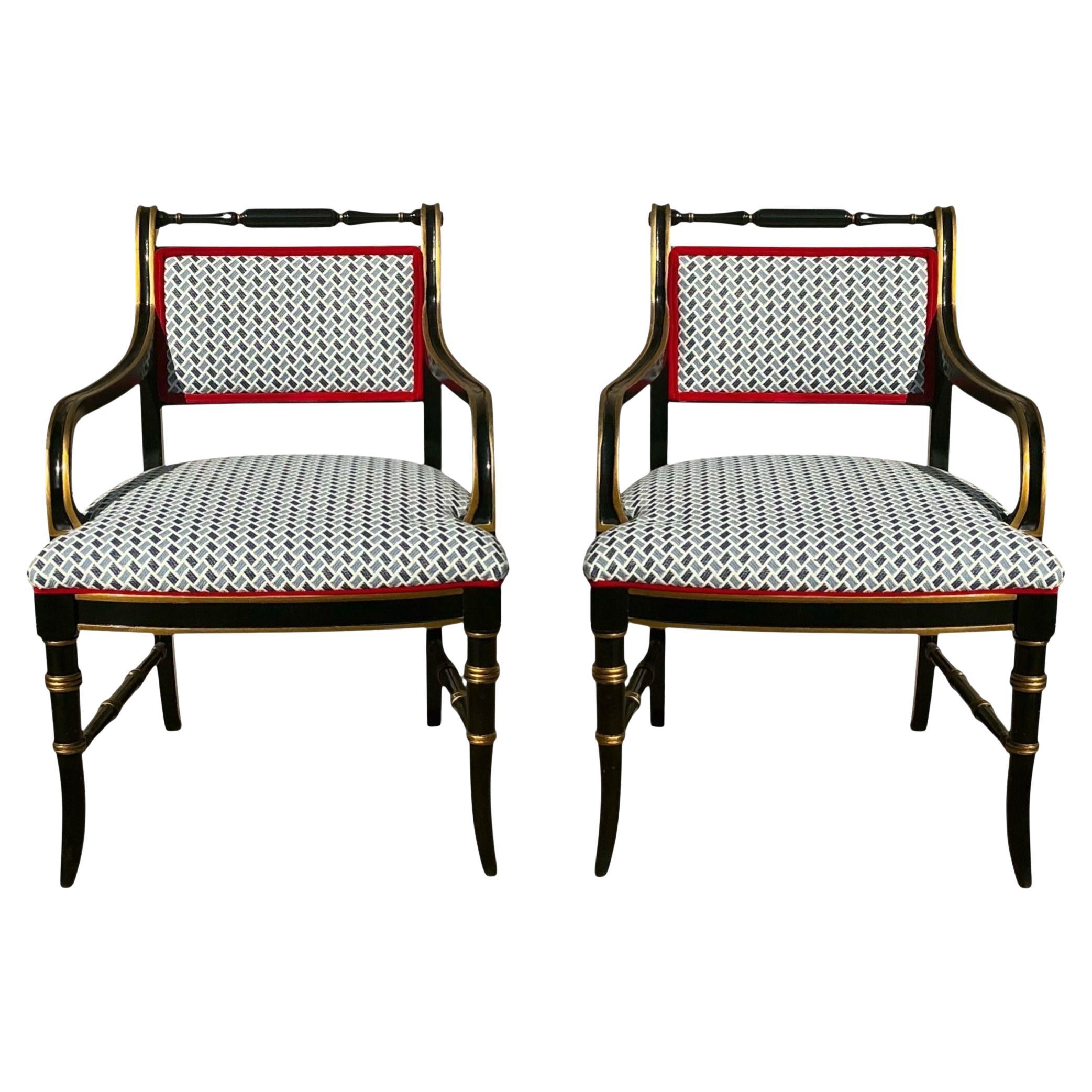 Regency Style Schwarzer Lack & Vergoldete Bergere Stühle Att. To Baker Möbel - Paar im Angebot