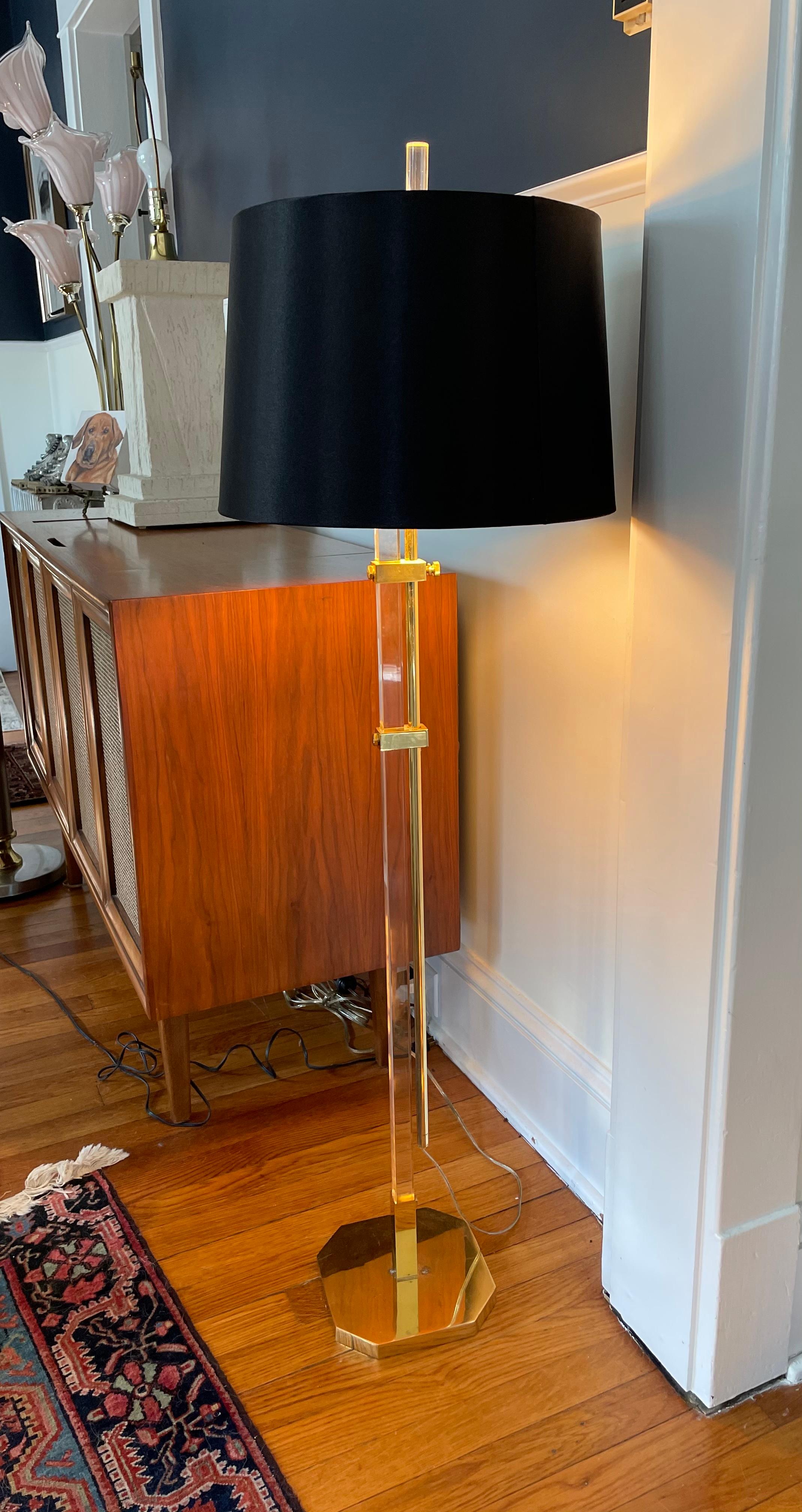 20th Century Regency Style Brass & Acrylic Glass Adjustable Floor Lamp, 1970s For Sale