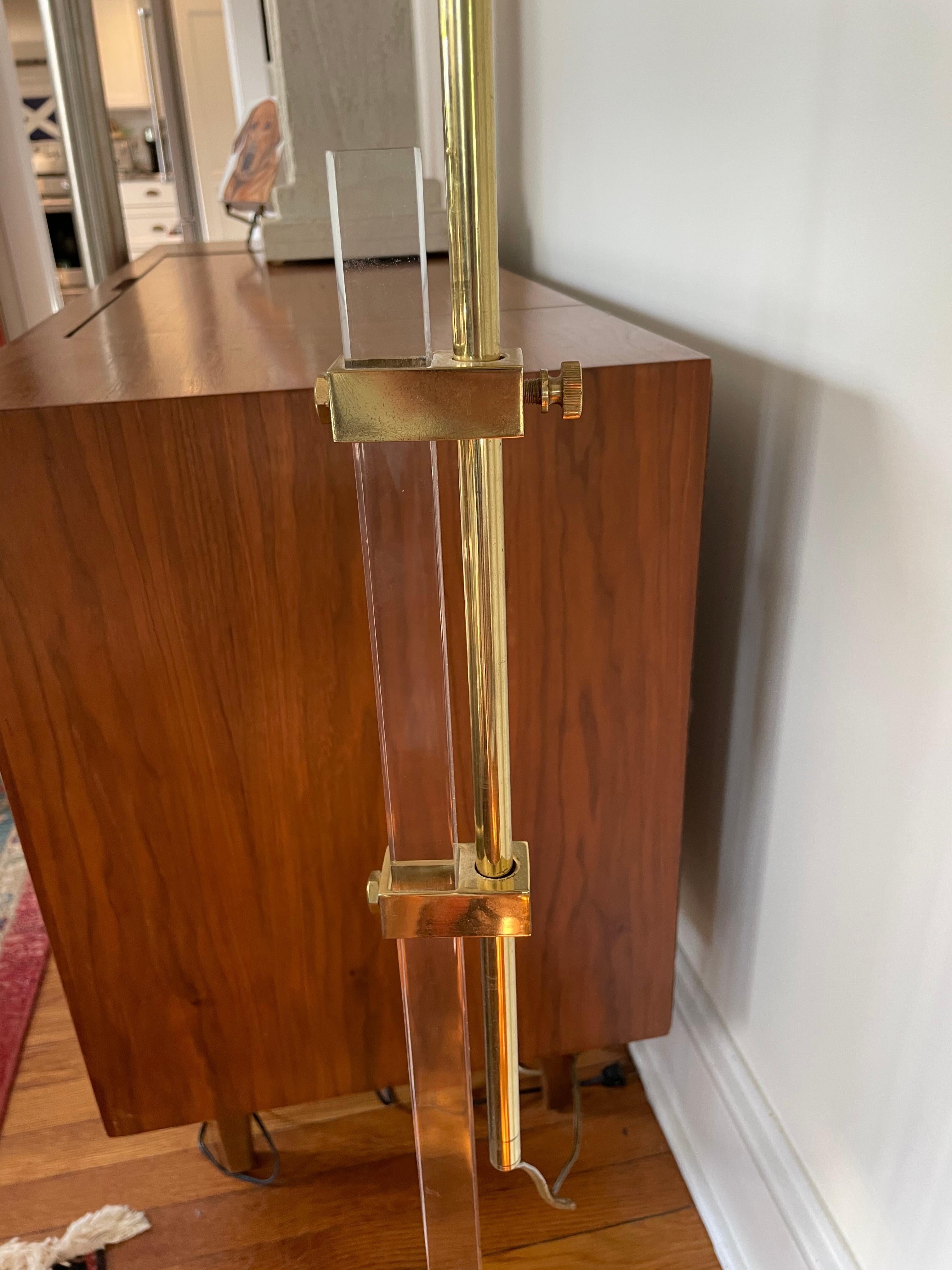 Regency Style Brass & Acrylic Glass Adjustable Floor Lamp, 1970s For Sale 3