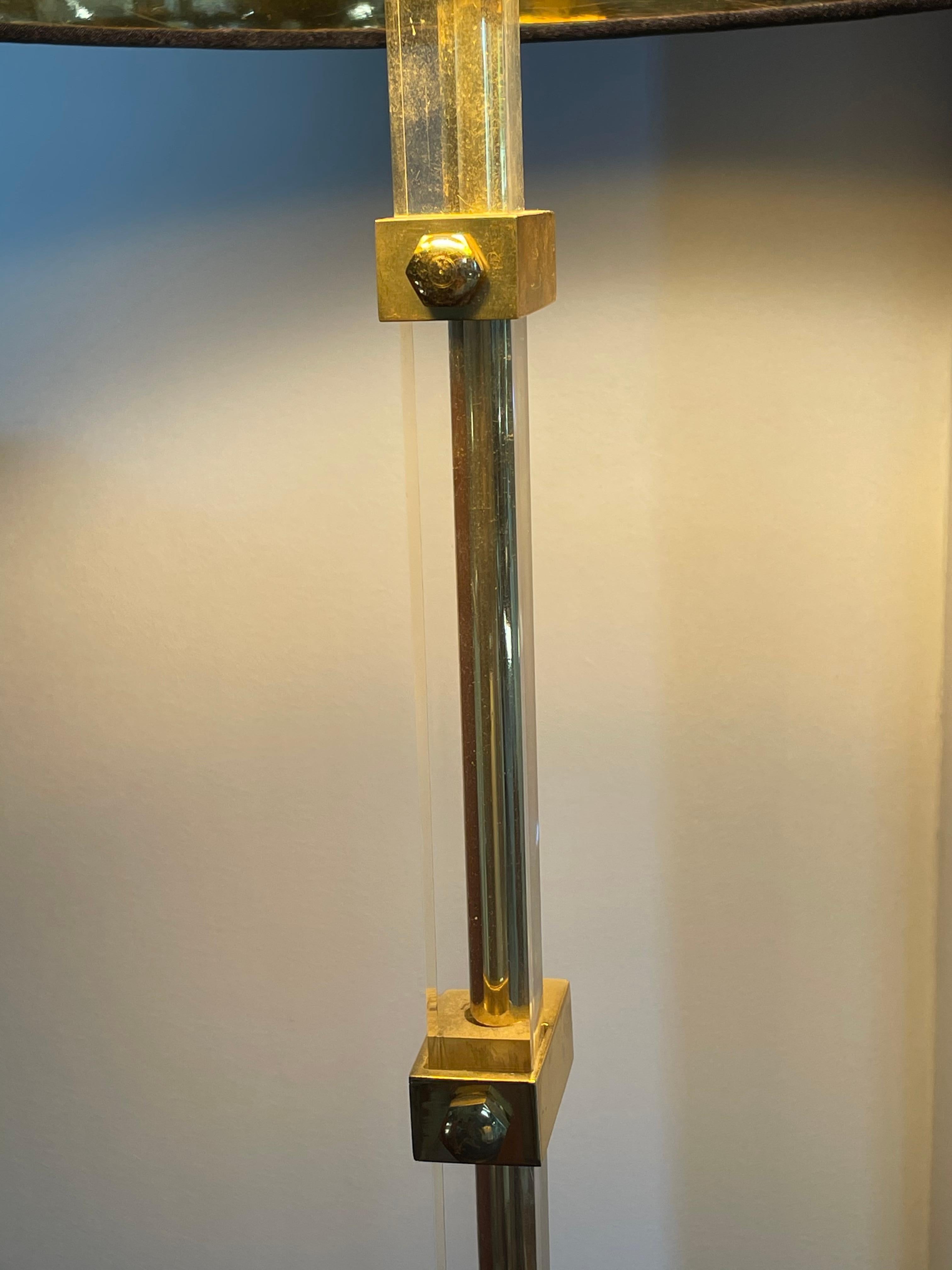 Regency Style Brass & Acrylic Glass Adjustable Floor Lamp, 1970s For Sale 4