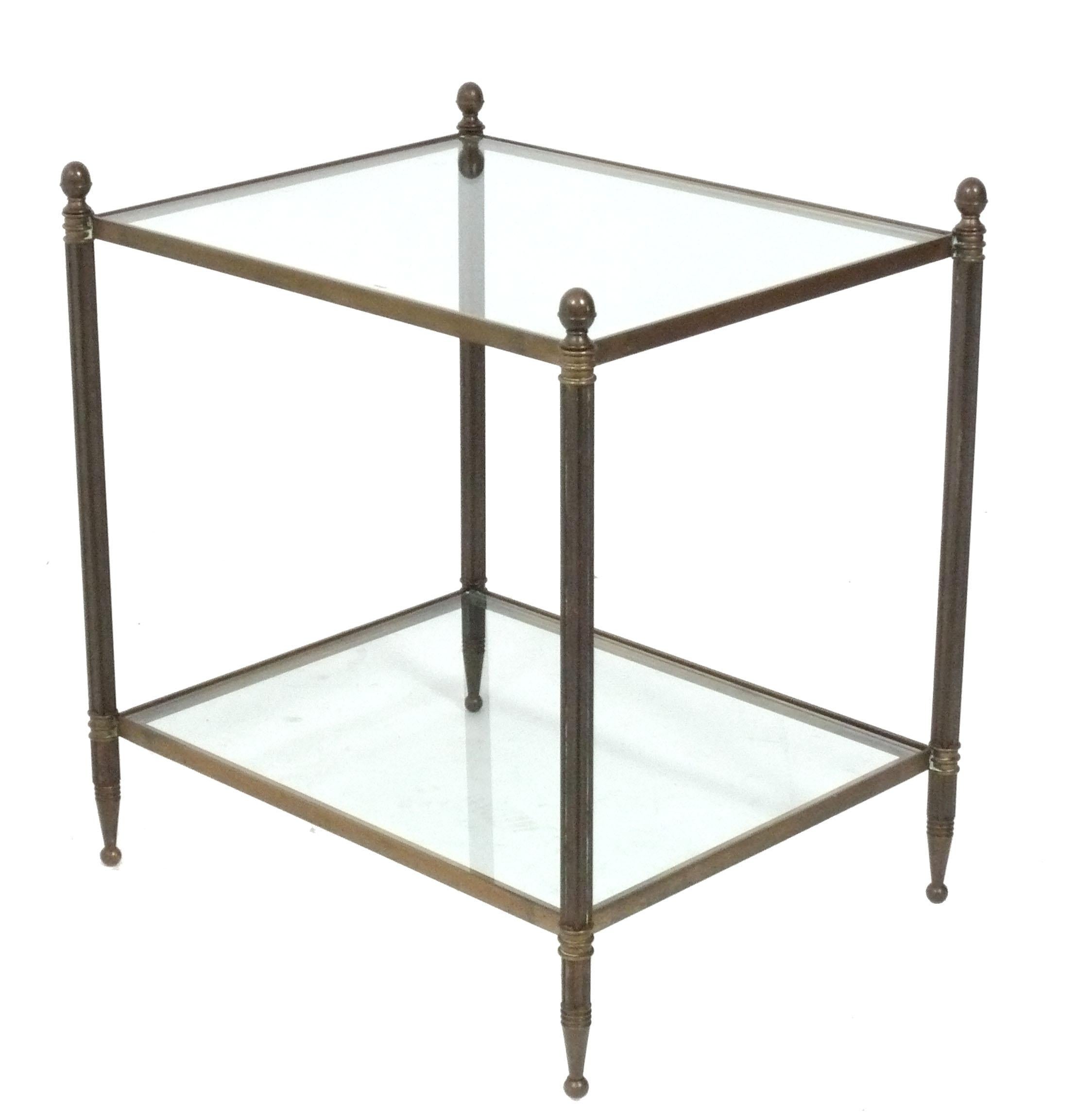 Américain Table d'appoint en laiton de style Regency avec une superbe Patina en vente